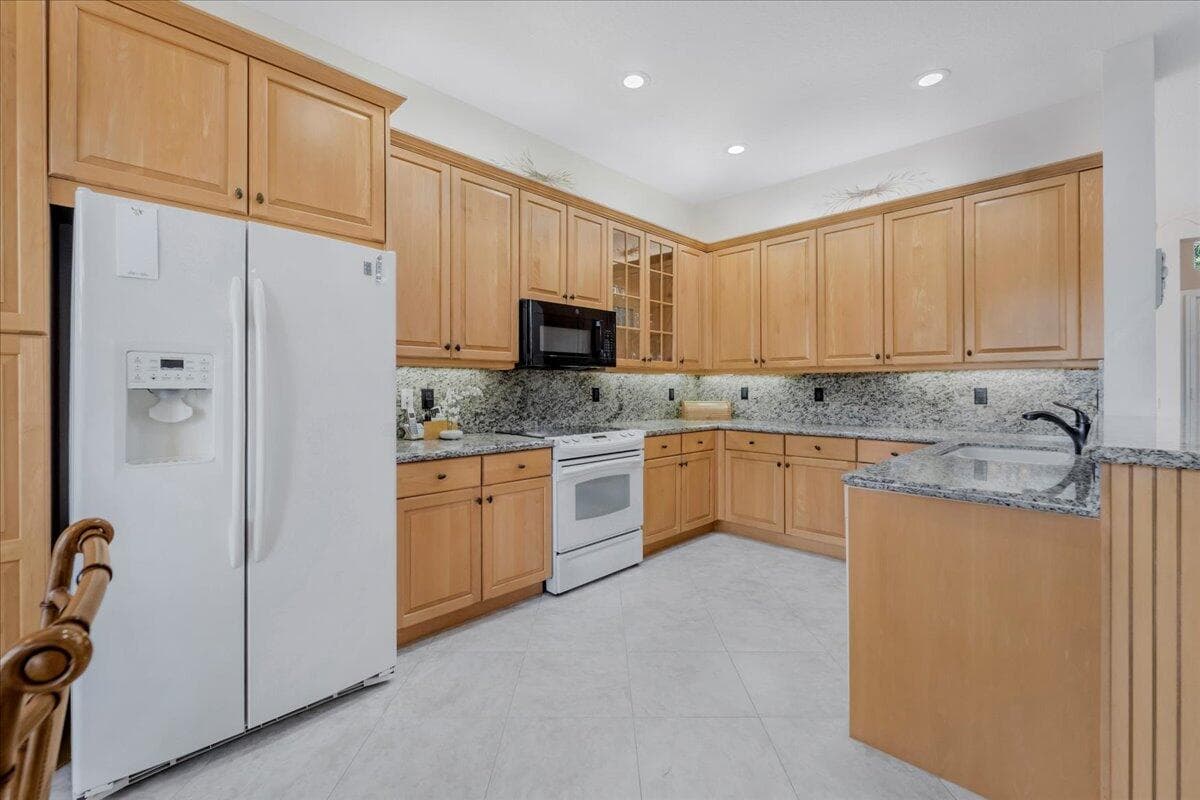 10599 Silverton Lane, Boynton Beach, FL 33437 — photo 13 of 78