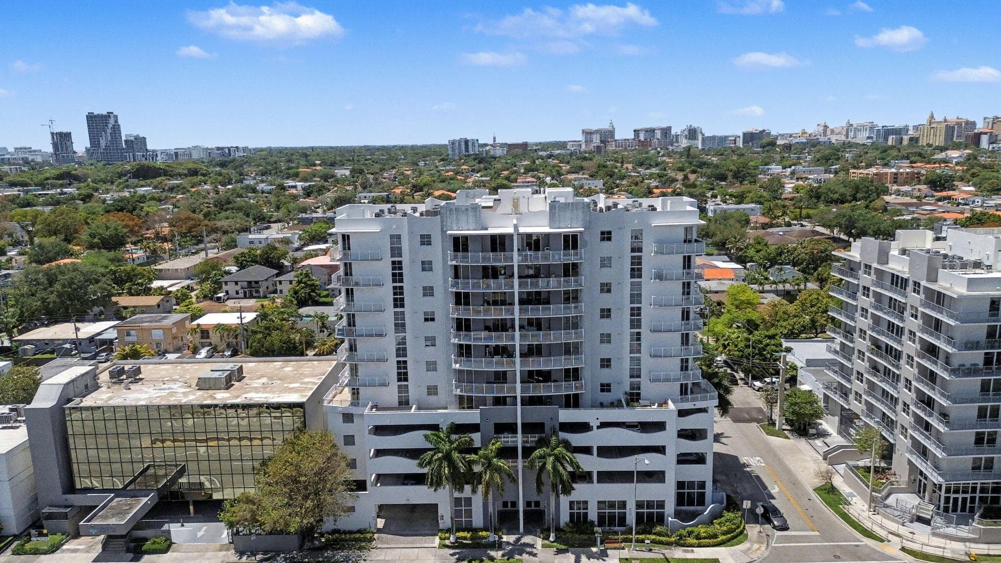 2600 SW 27th Avenue 603, Miami, FL 33133 — photo 1 of 29
