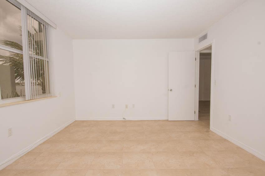 301 Croton Avenue 310, Lantana, FL 33462 — photo 11 of 15