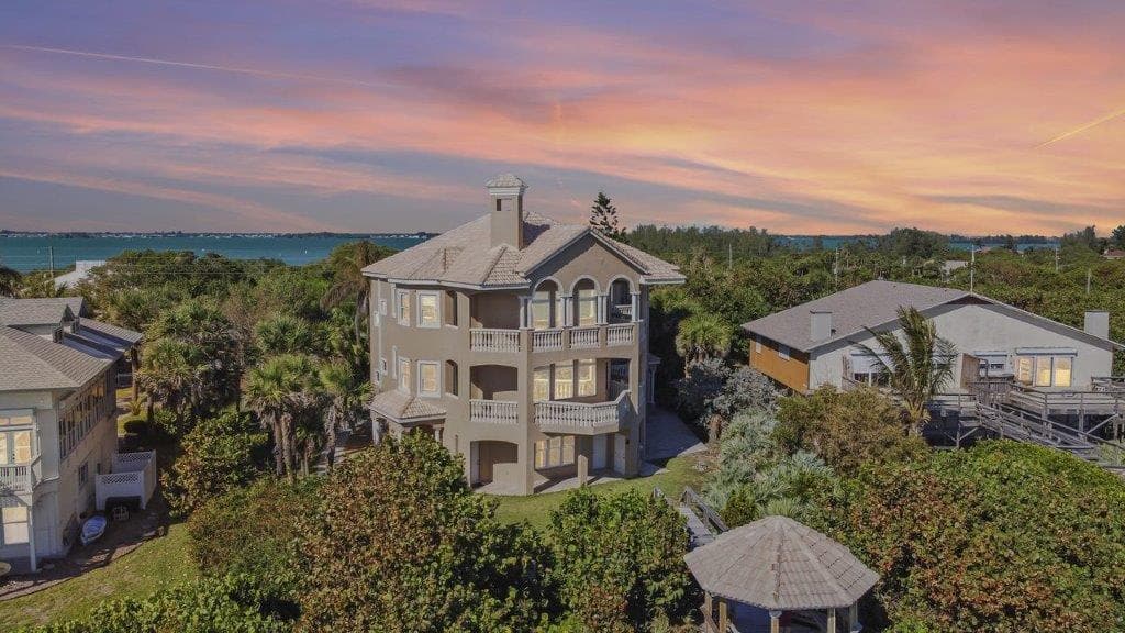 8327 Jimmy Buffett Mem Highway, Melbourne Beach, FL 32951 — photo 4 of 56