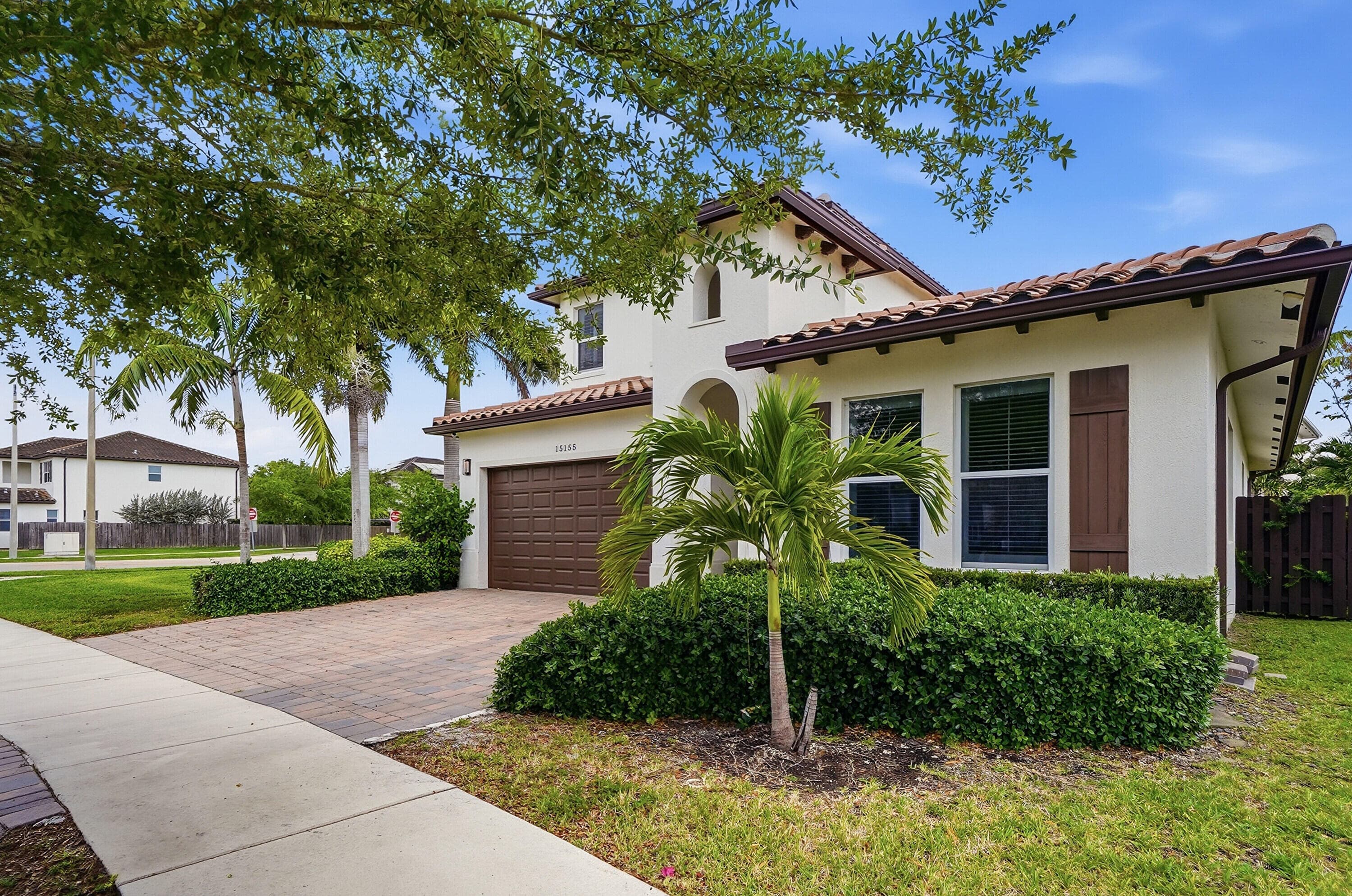 15155 SW 176th Lane, Miami, FL 33187 — photo 3 of 57