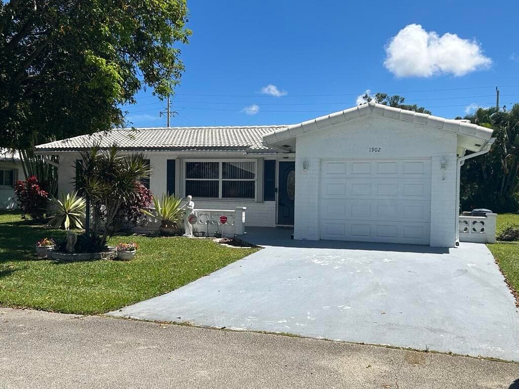 1902 SW 22nd Avenue, Boynton Beach, FL 33426 — photo 1 of 23