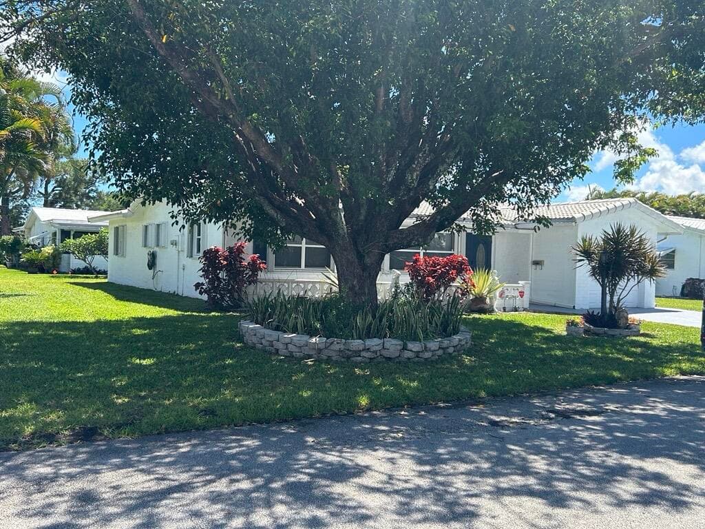 1902 SW 22nd Avenue, Boynton Beach, FL 33426 — photo 7 of 23