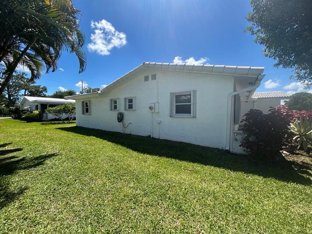 1902 SW 22nd Avenue, Boynton Beach, FL 33426 — photo 4 of 23