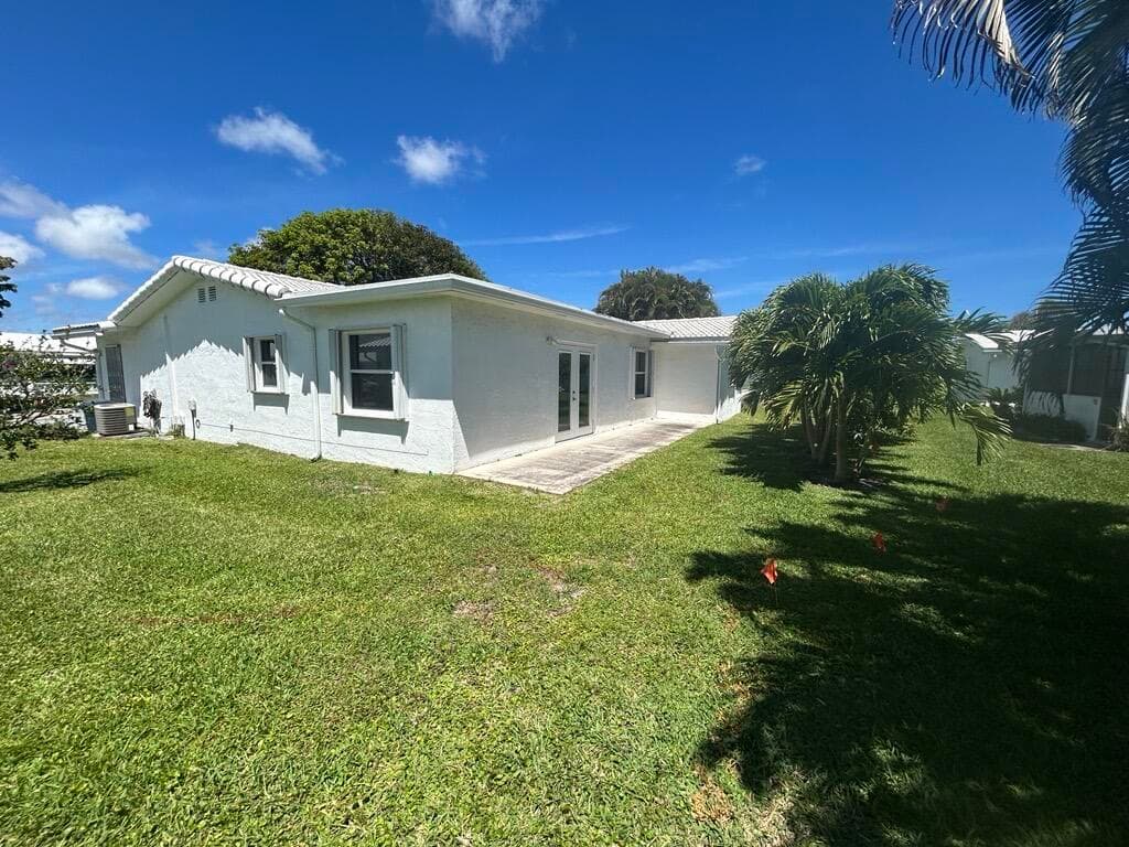 1902 SW 22nd Avenue, Boynton Beach, FL 33426 — photo 5 of 23