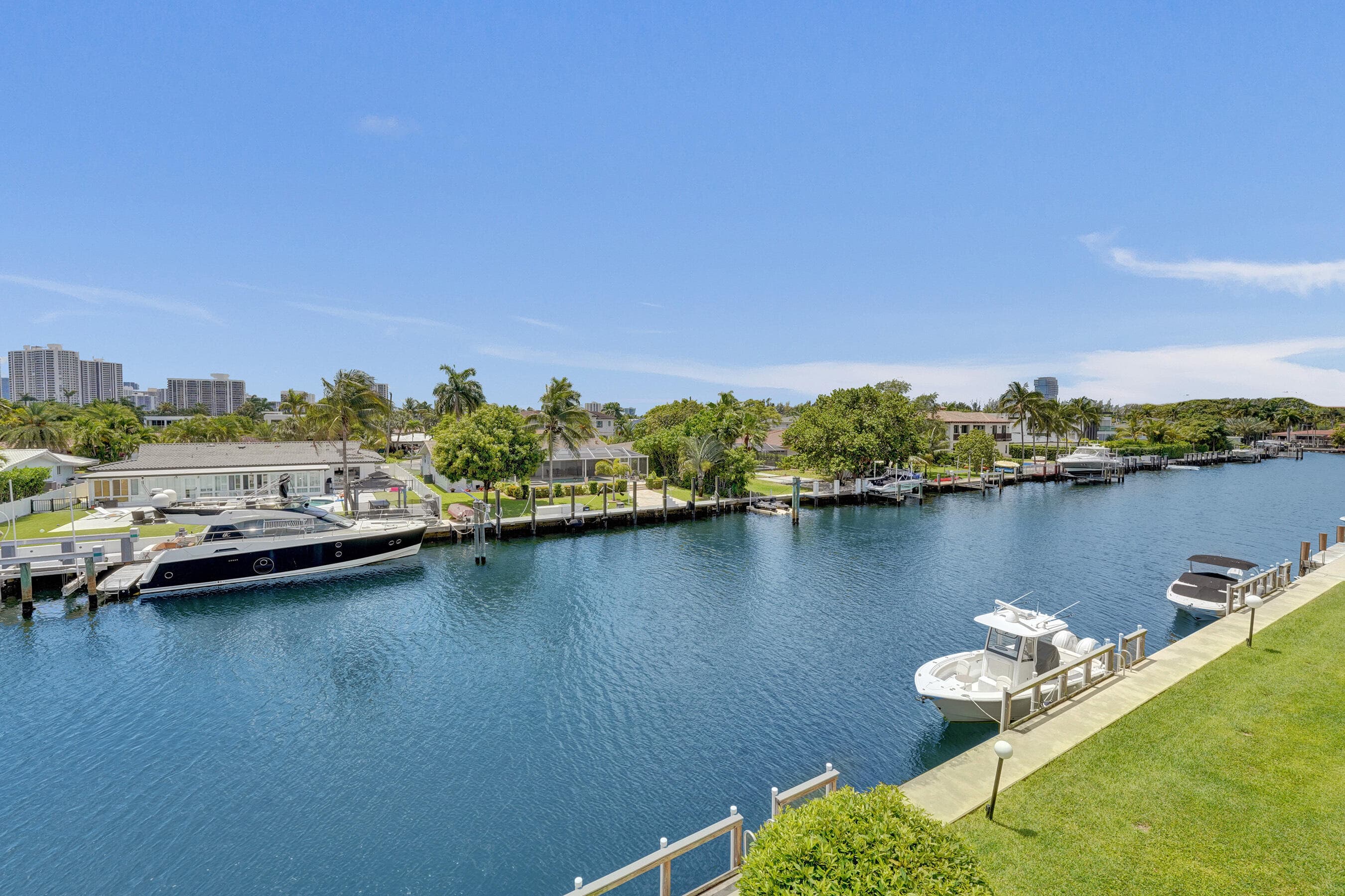455 Paradise Isle Boulevard 305, Hallandale Beach, FL 33009 — photo 24 of 30