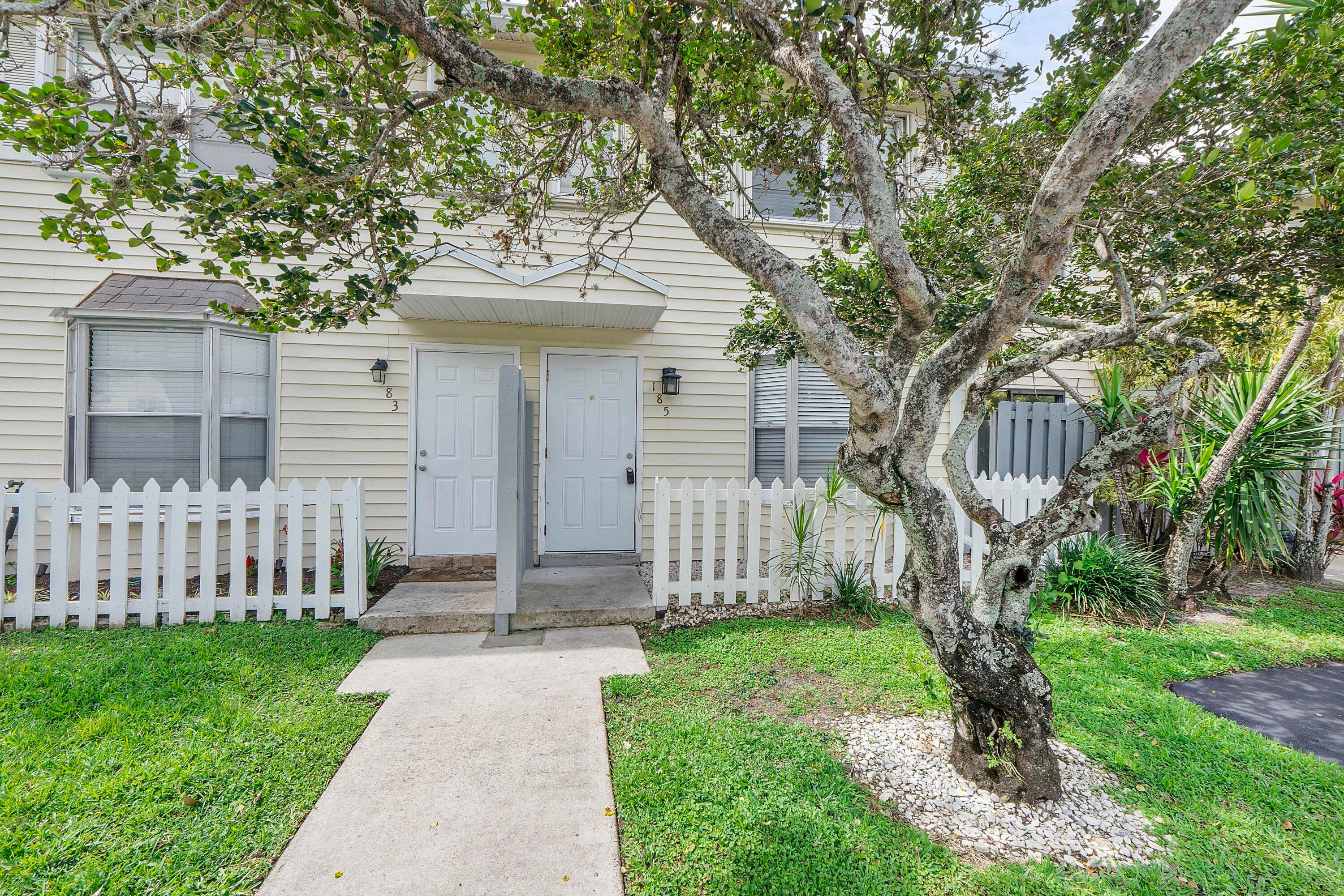 185 SW 3rd Street, Pompano Beach, FL 33060 — photo 4 of 77