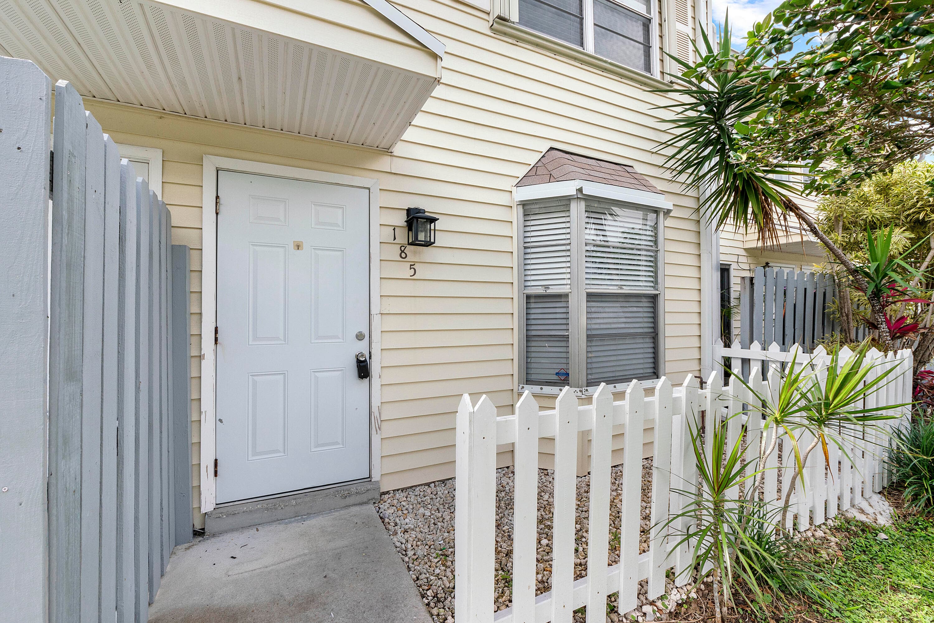 185 SW 3rd Street, Pompano Beach, FL 33060 — photo 5 of 77