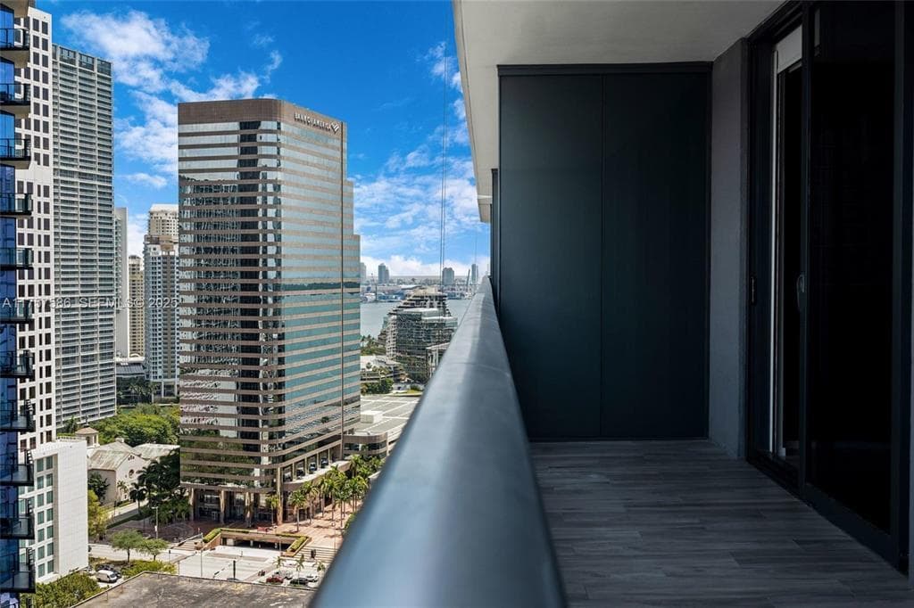 801 S Miami Avenue 2508, Miami, FL 33131 — photo 19 of 25