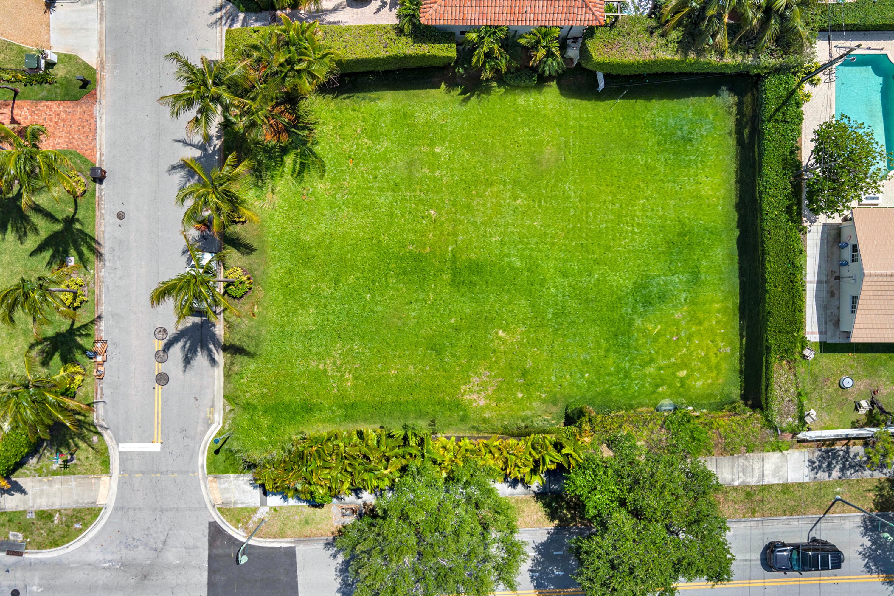 260 E Lakewood Road, West Palm Beach, FL 33405 — photo 3 of 15