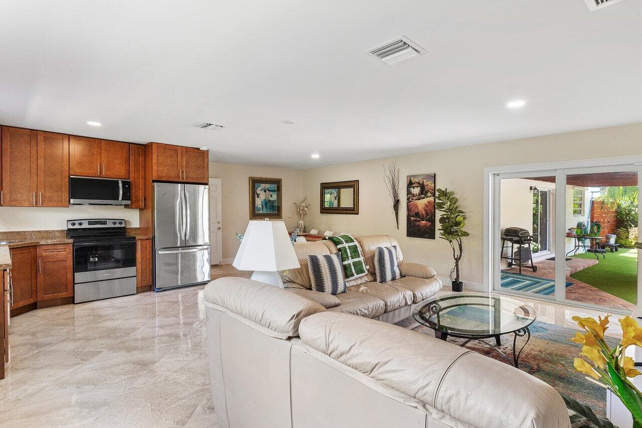1650 NE 3rd Avenue, Delray Beach, FL 33444 — photo 18 of 27
