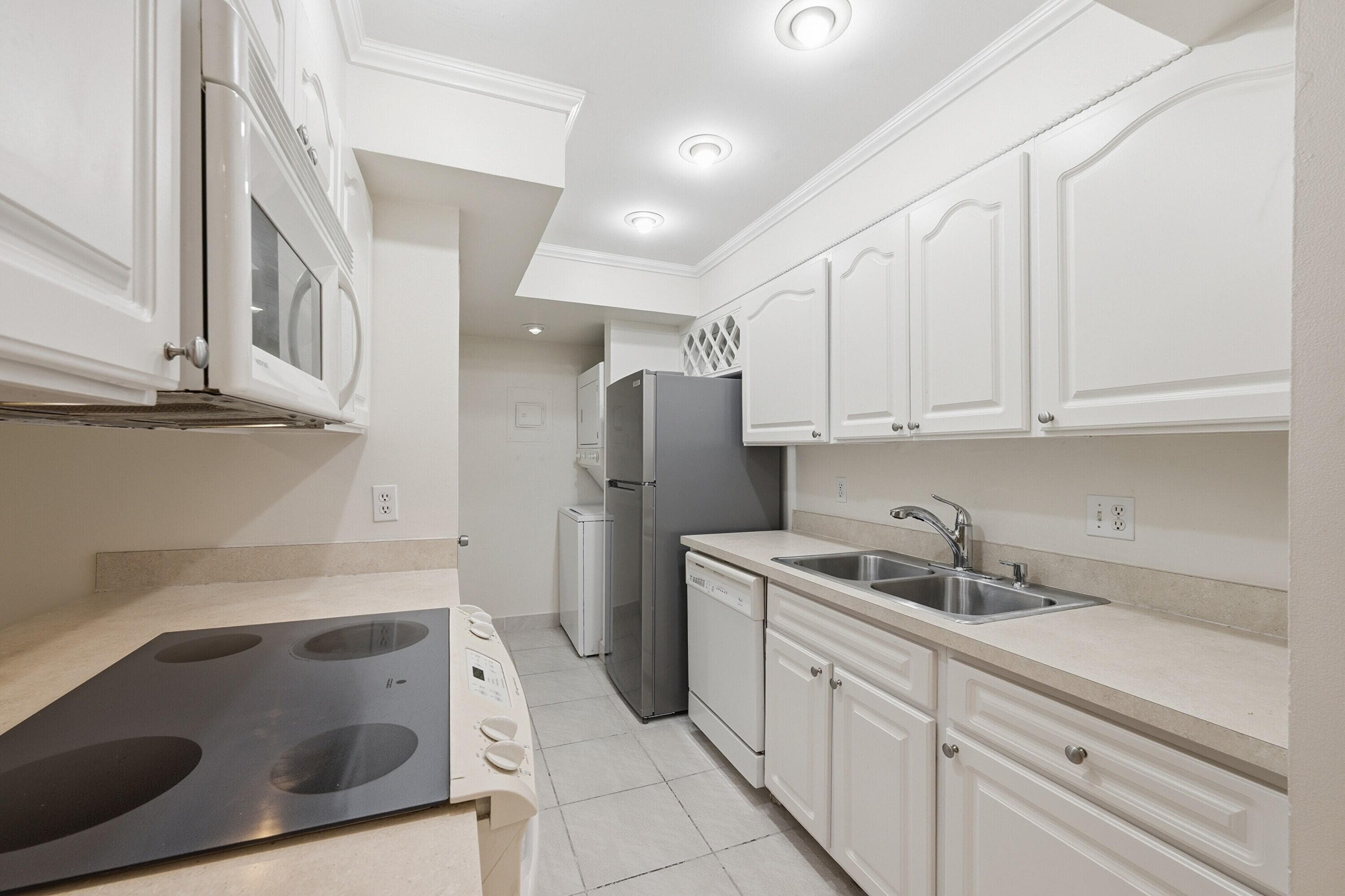 8811 NW 28th Drive 1-2, Coral Springs, FL 33065 — photo 16 of 40