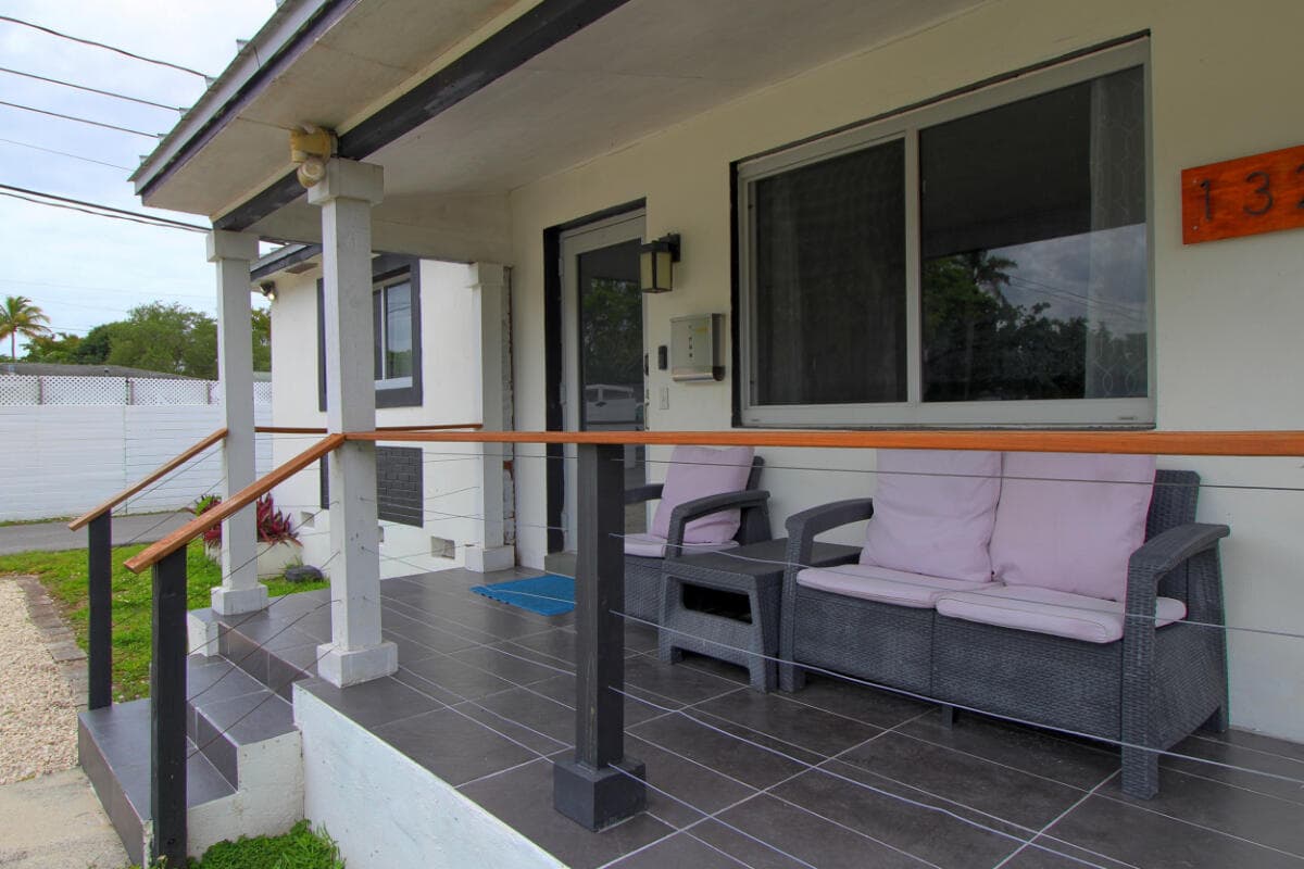 1324 N 24th Avenue, Hollywood, FL 33020 — photo 7 of 35