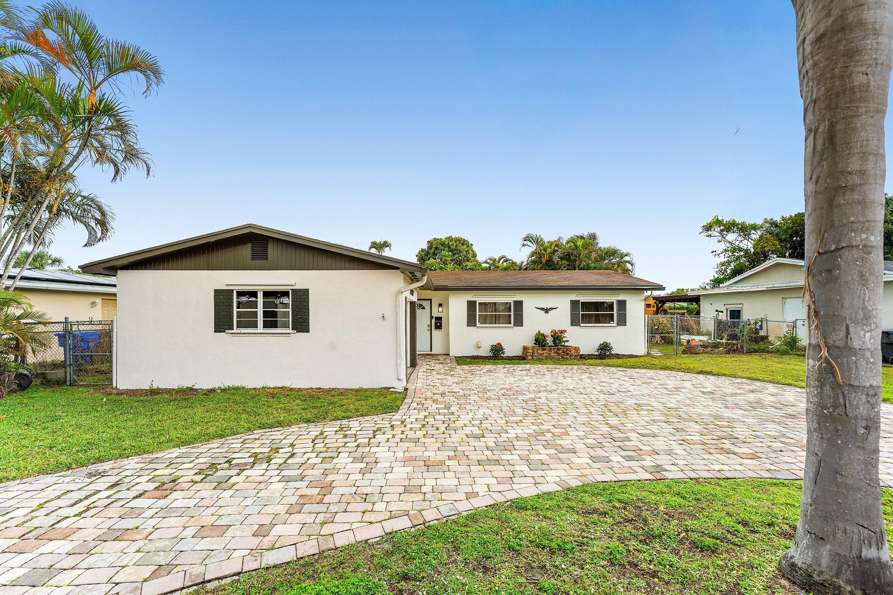 6407 Boulevard Of Champions Boulevard Of Champions, North Lauderdale, FL 33068 — photo 2 of 17