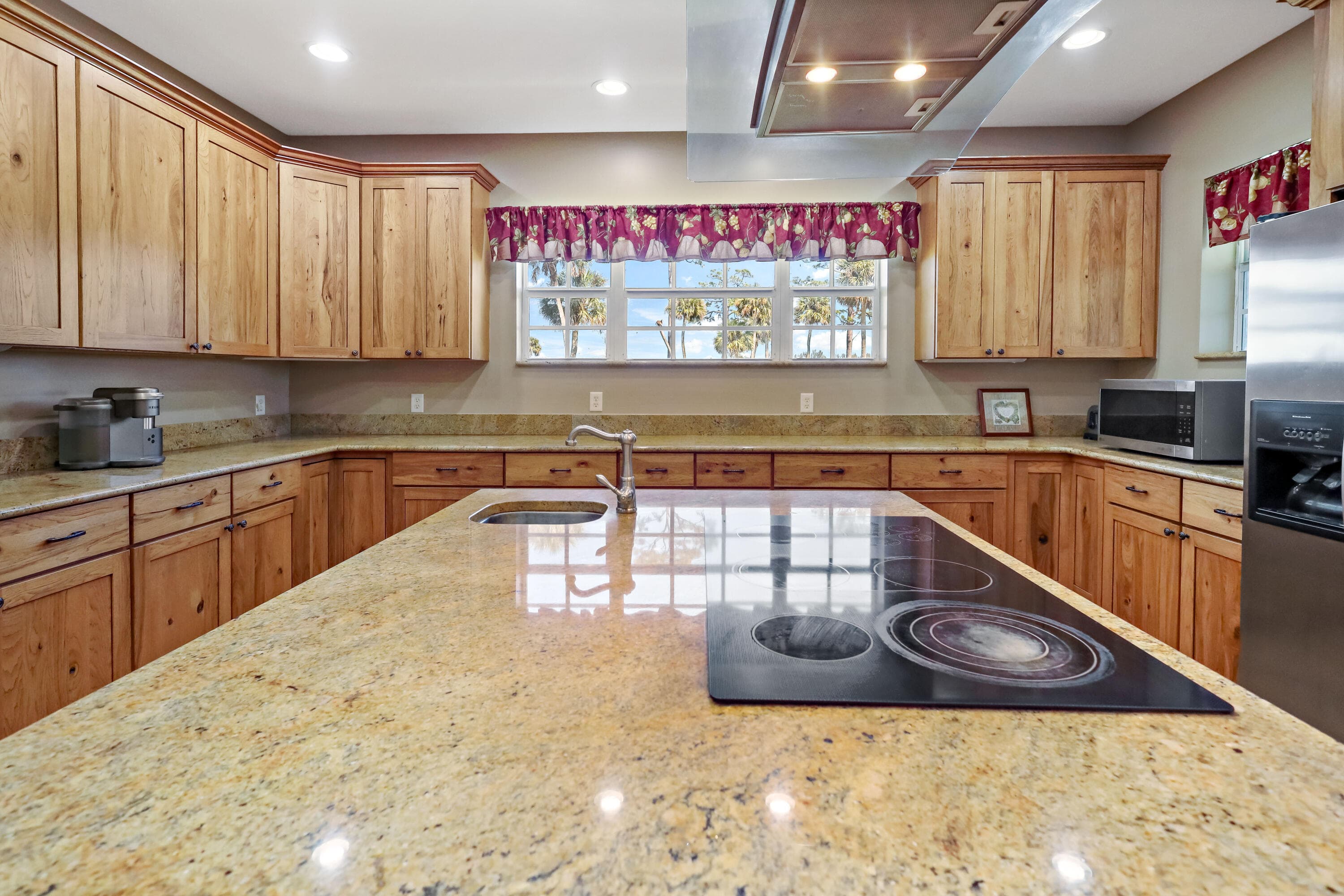 6045 21st Street SW, Vero Beach, FL 32968 — photo 9 of 39