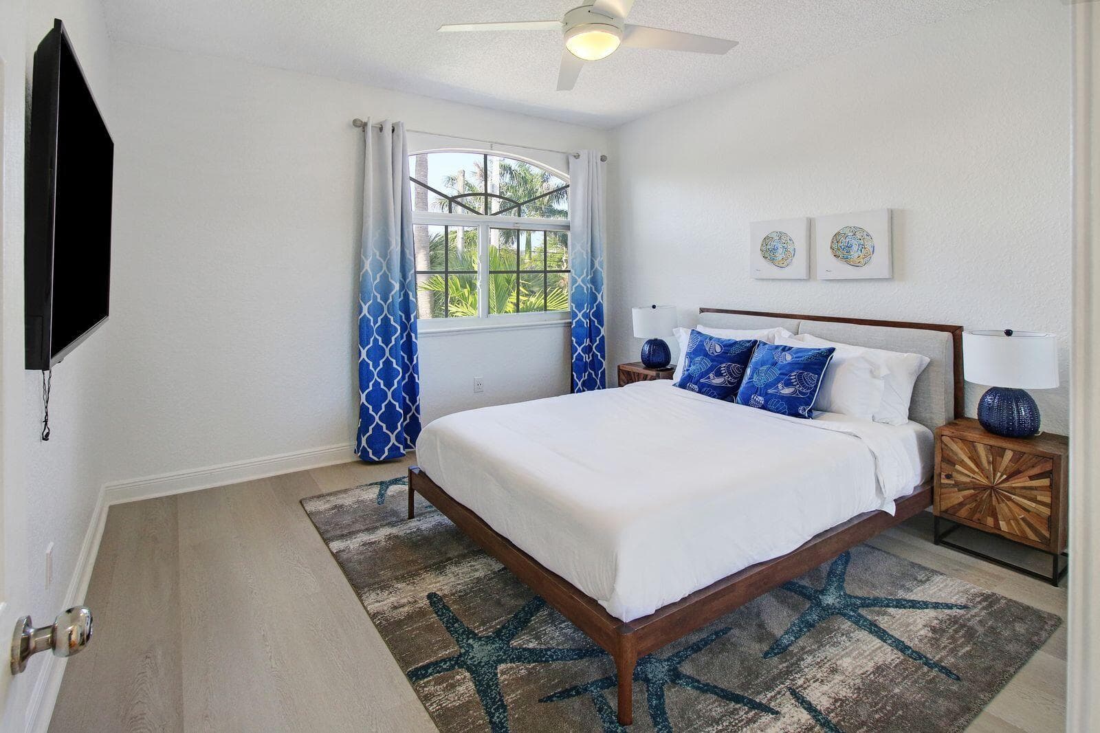 218 Pine Avenue, Lauderdale-By-The-Sea, FL 33308 — photo 19 of 31
