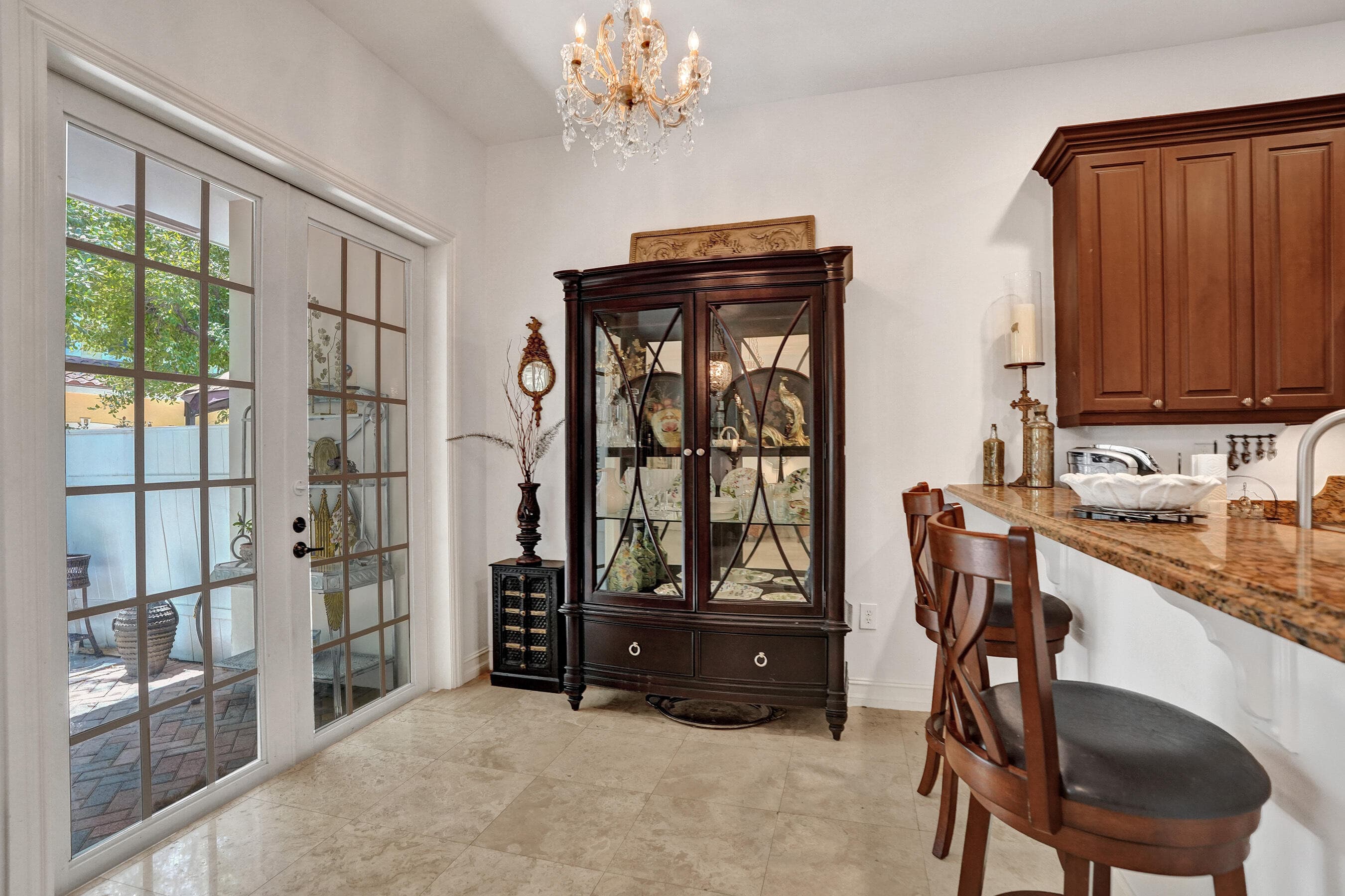 1127 N Victoria Park Road, Fort Lauderdale, FL 33304 — photo 15 of 45