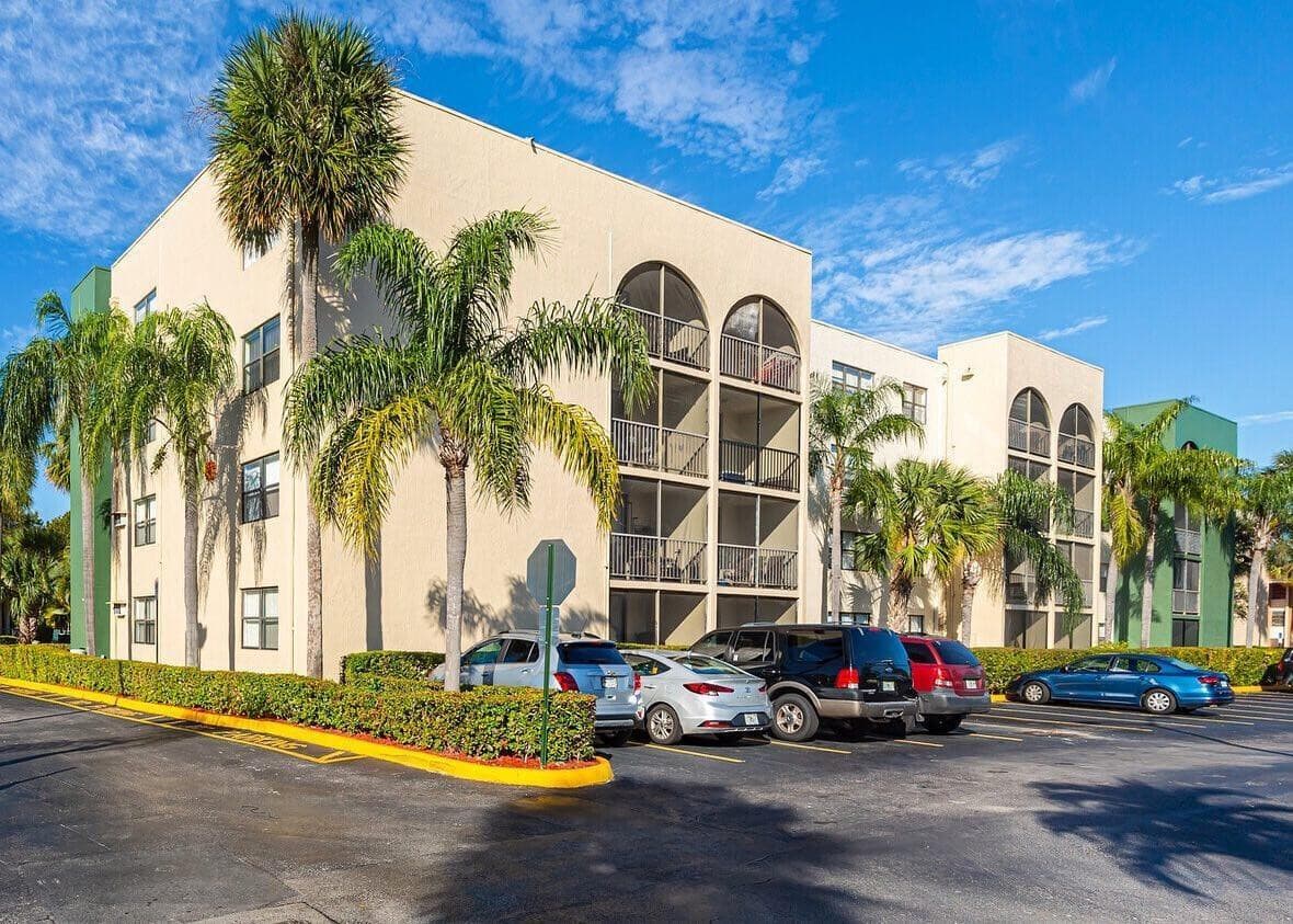 17350 NW 68th Avenue 300-404, Hialeah, FL 33015 — photo 11 of 15