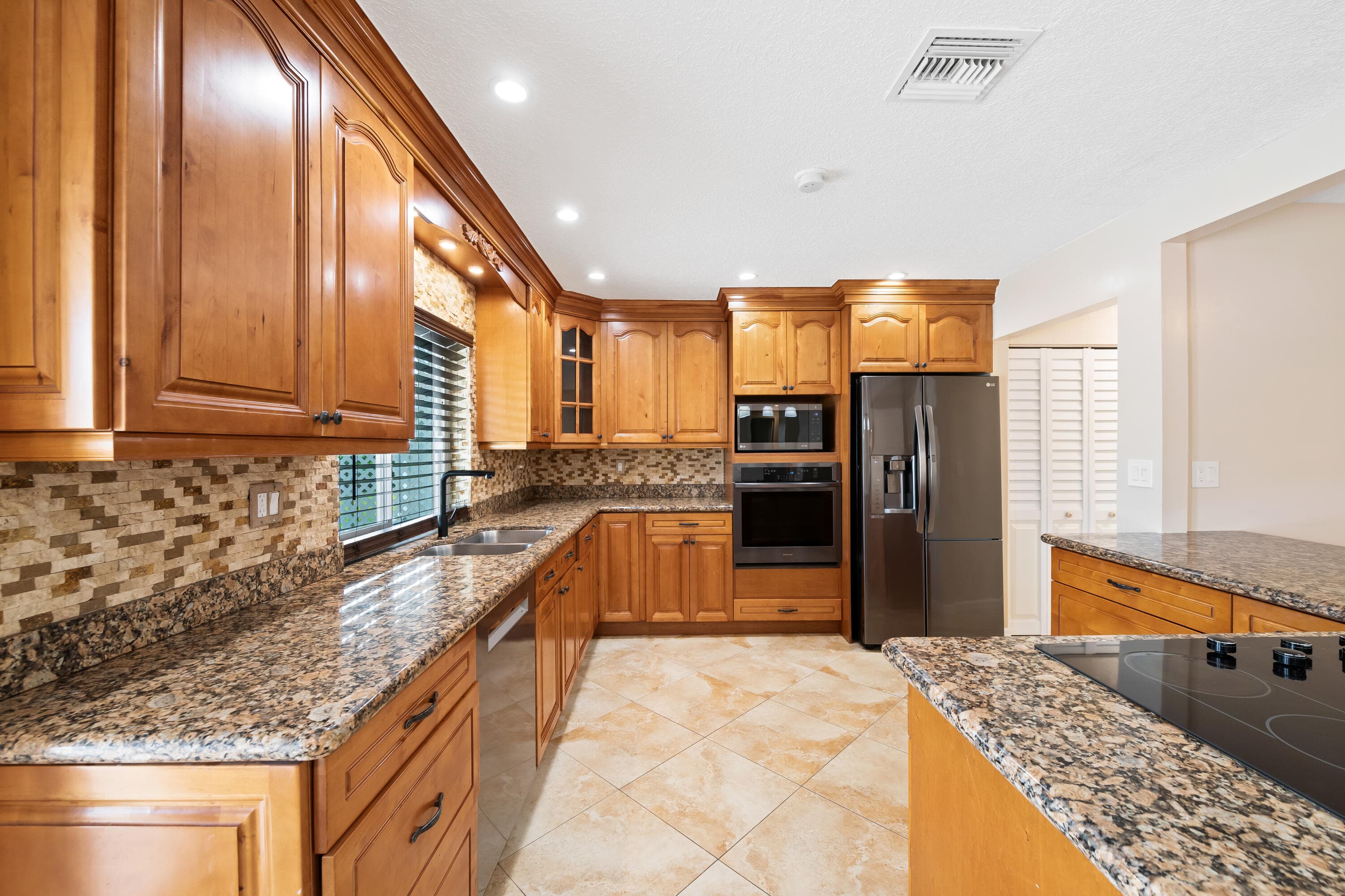8478 NW 14th Court, Coral Springs, FL 33071 — photo 11 of 42