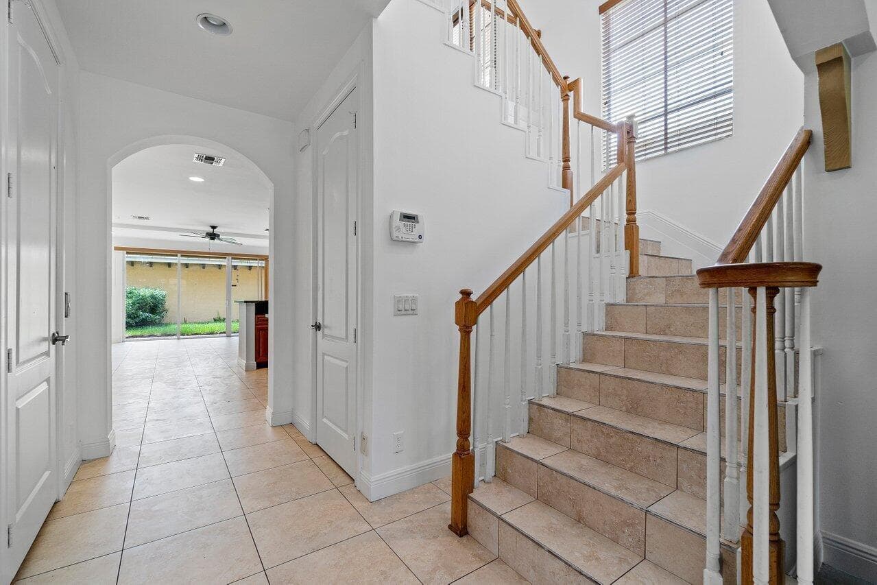 811 S Federal Highway 1, Lake Worth Beach, FL 33460 — photo 5 of 33