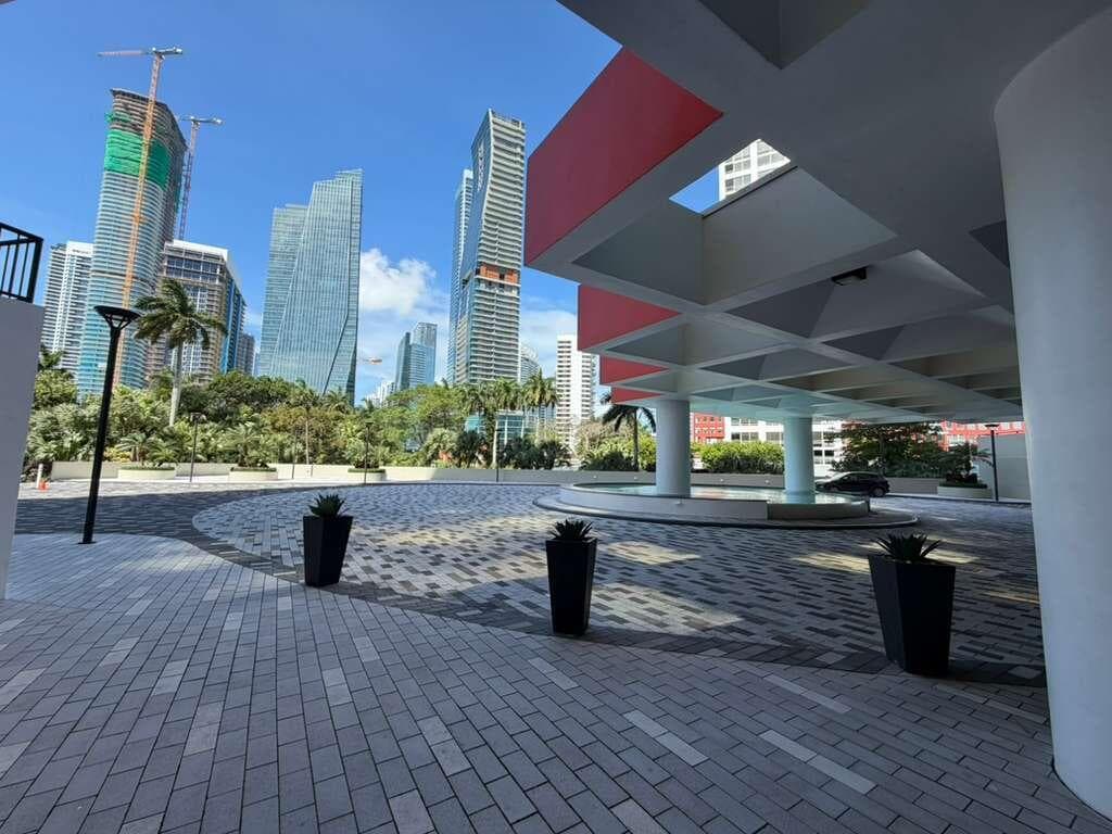 1581 Brickell Avenue 406, Miami, FL 33129 — photo 2 of 20