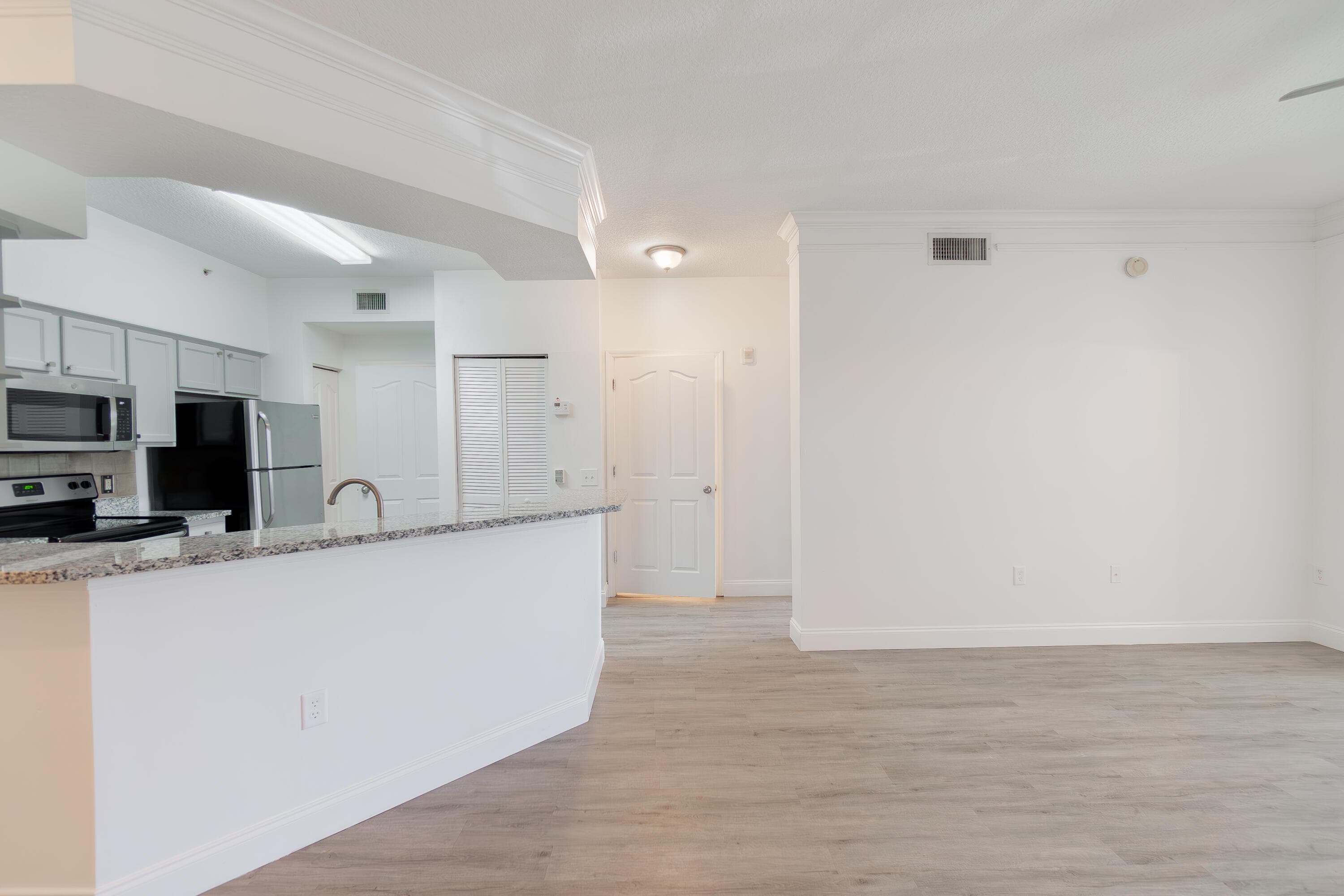 9873 Baywinds Drive 5107, West Palm Beach, FL 33411 — photo 4 of 33