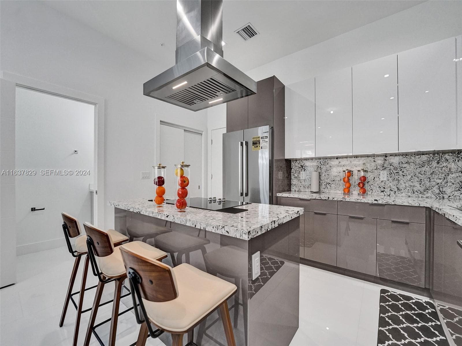 1222 NE 15th Avenue, Fort Lauderdale, FL 33304 — photo 13 of 39