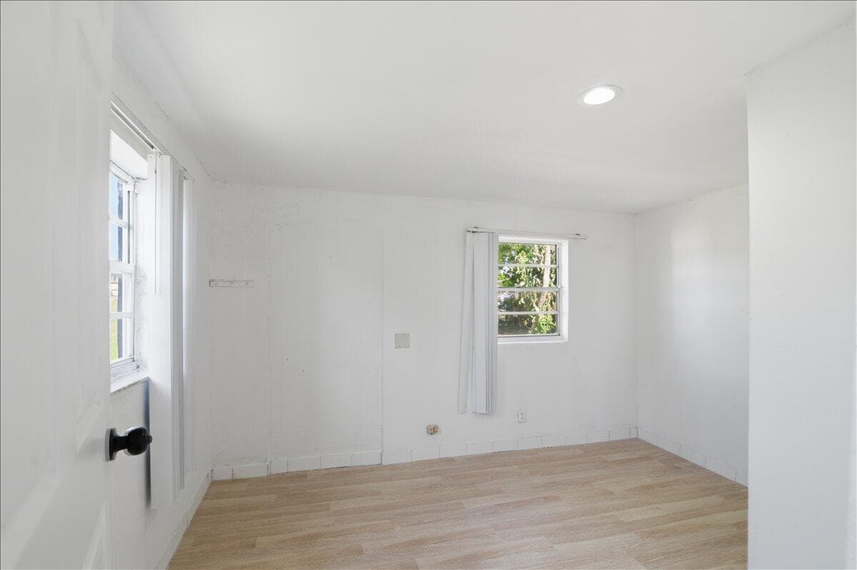 270 SW 10th Avenue, South Bay, FL 33493 — photo 19 of 32