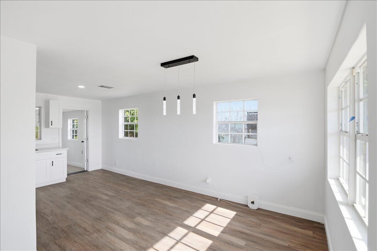 270 SW 10th Avenue, South Bay, FL 33493 — photo 7 of 32