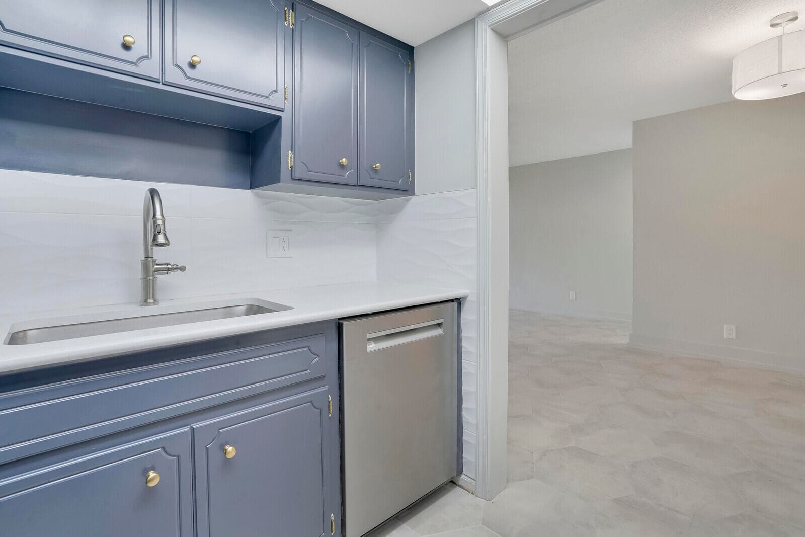 315 Venetian Drive 8, Delray Beach, FL 33483 — photo 4 of 27