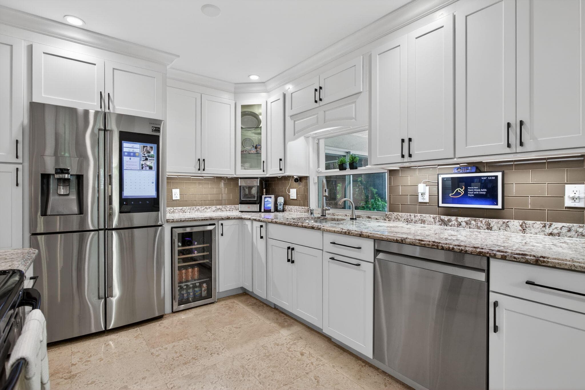 2812 NW 12th Avenue, Wilton Manors, FL 33311 — photo 12 of 64
