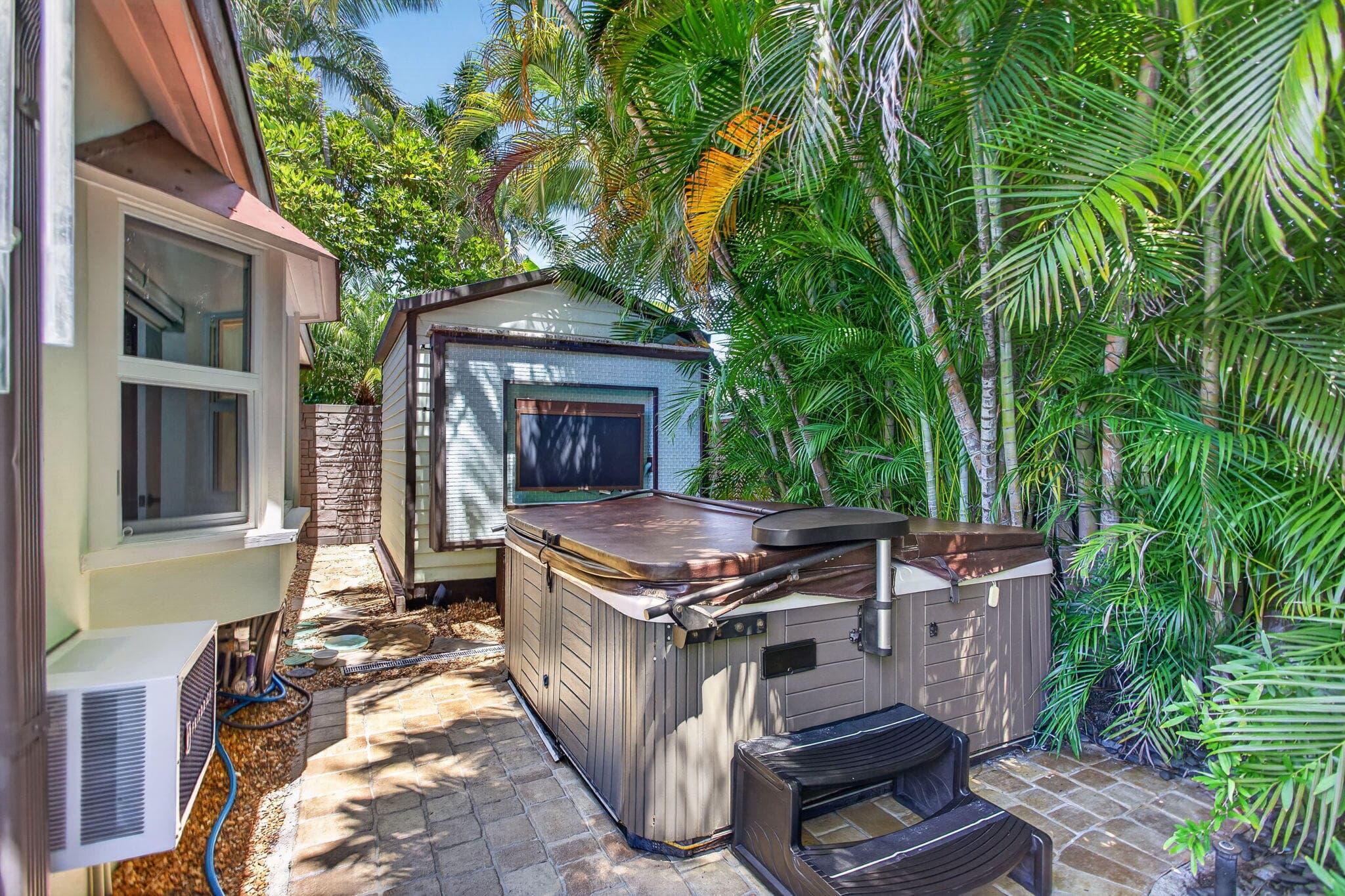 2812 NW 12th Avenue, Wilton Manors, FL 33311 — photo 22 of 64