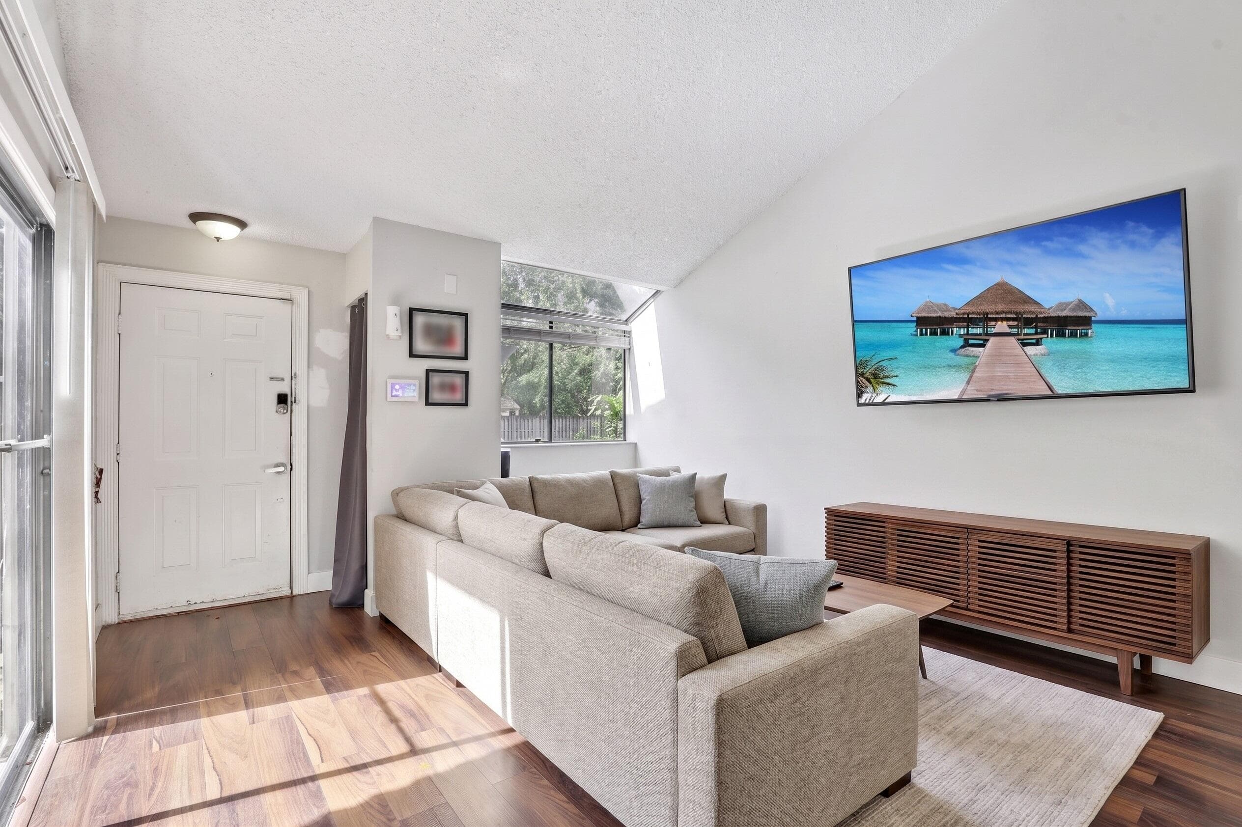7208 Sportsmans Drive, North Lauderdale, FL 33068 — photo 5 of 29