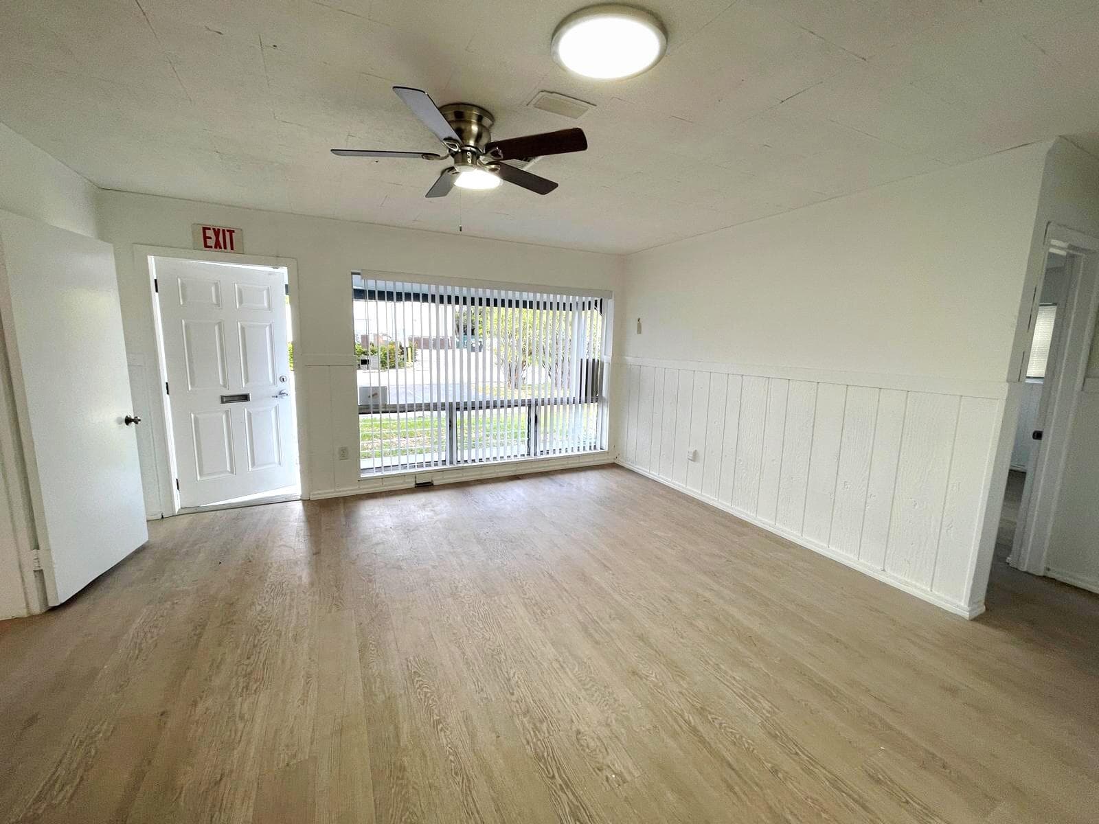 840 NW 33rd Street, Oakland Park, FL 33309 — photo 5 of 20