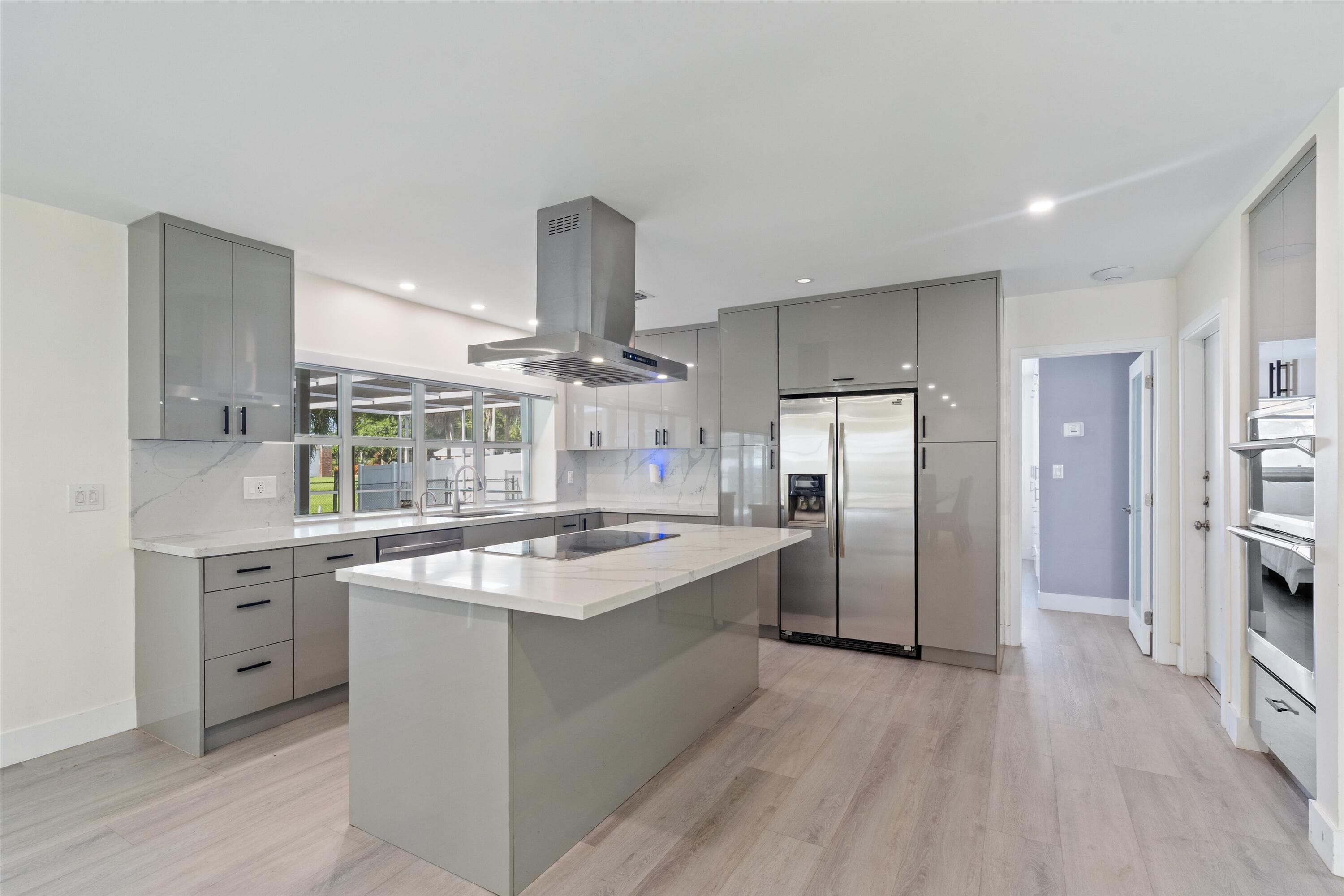 7521 SW 1st Street, Plantation, FL 33317 — photo 1 of 36