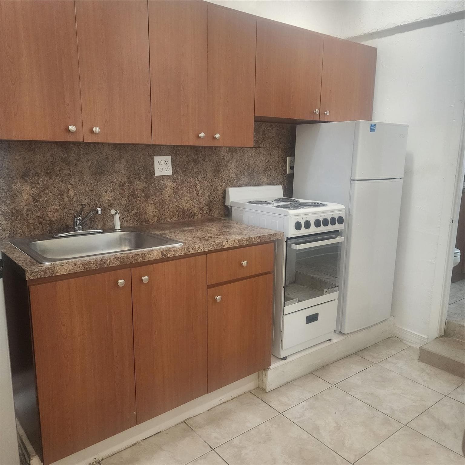 7800 SW 9th Street, North Lauderdale, FL 33068 — photo 4 of 21