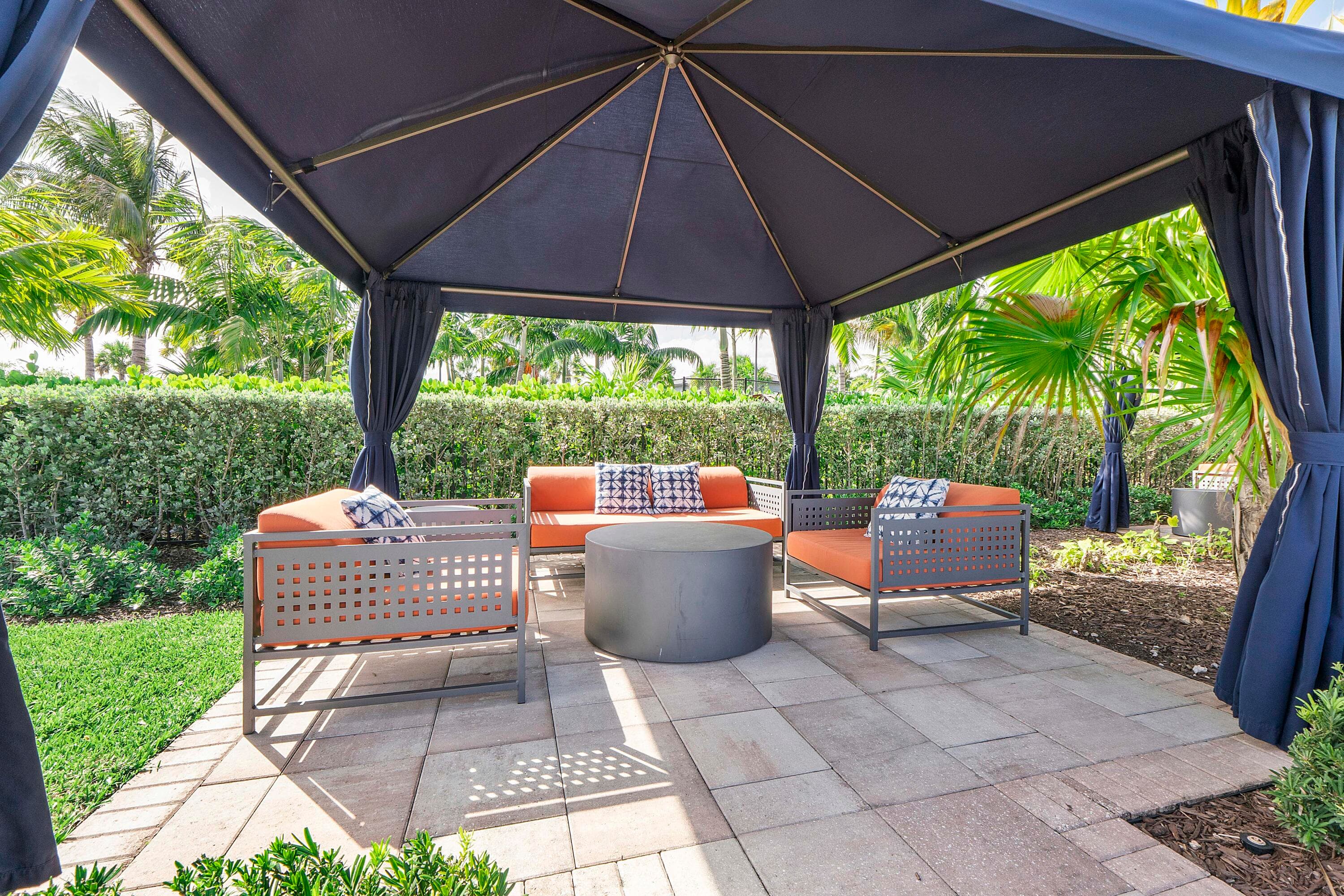 4640 E Pinehurst Trl Trail E, Fort Lauderdale, FL 33309 — photo 77 of 91