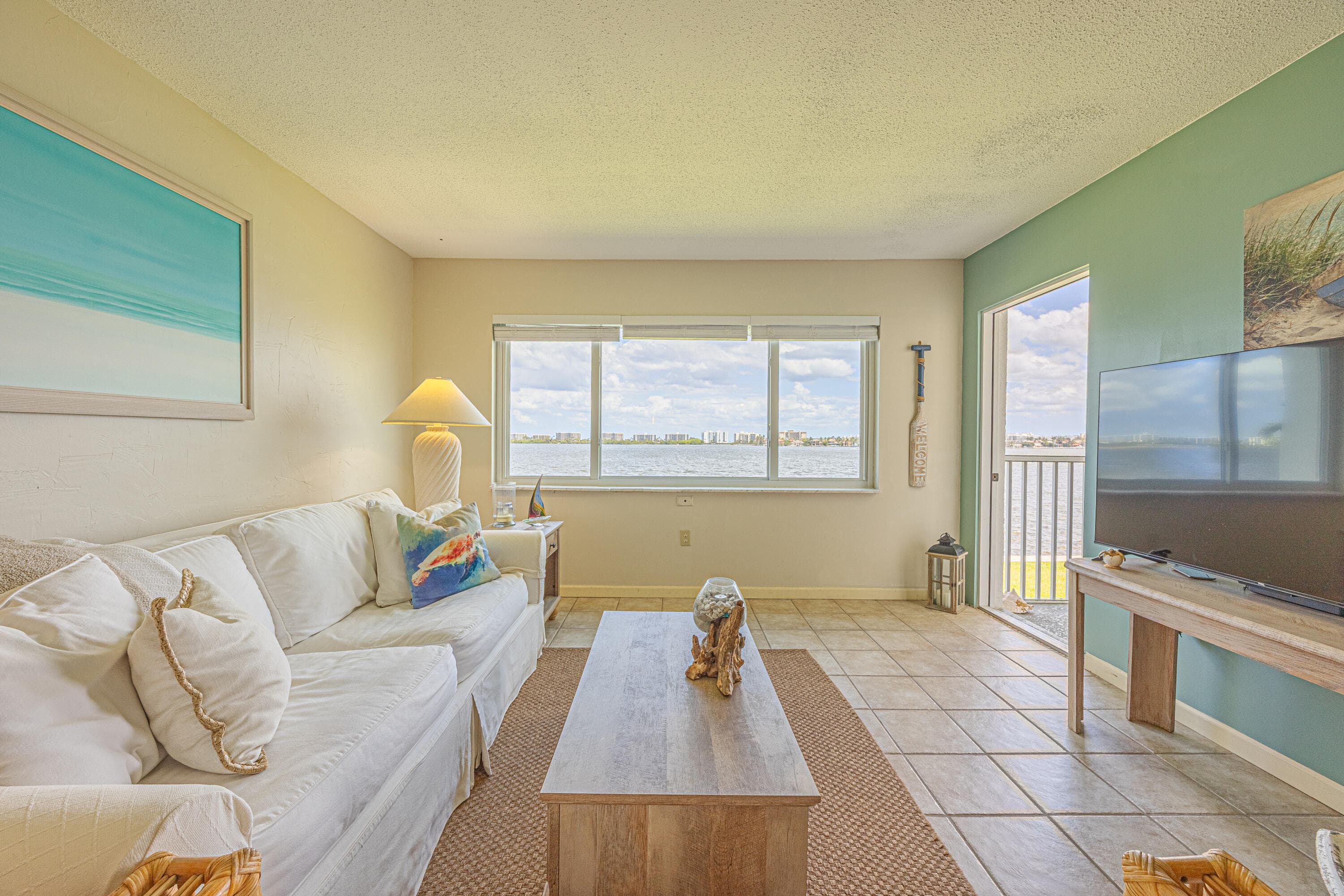 1516 S Lakeside Drive 203, Lake Worth Beach, FL 33460 — photo 3 of 21