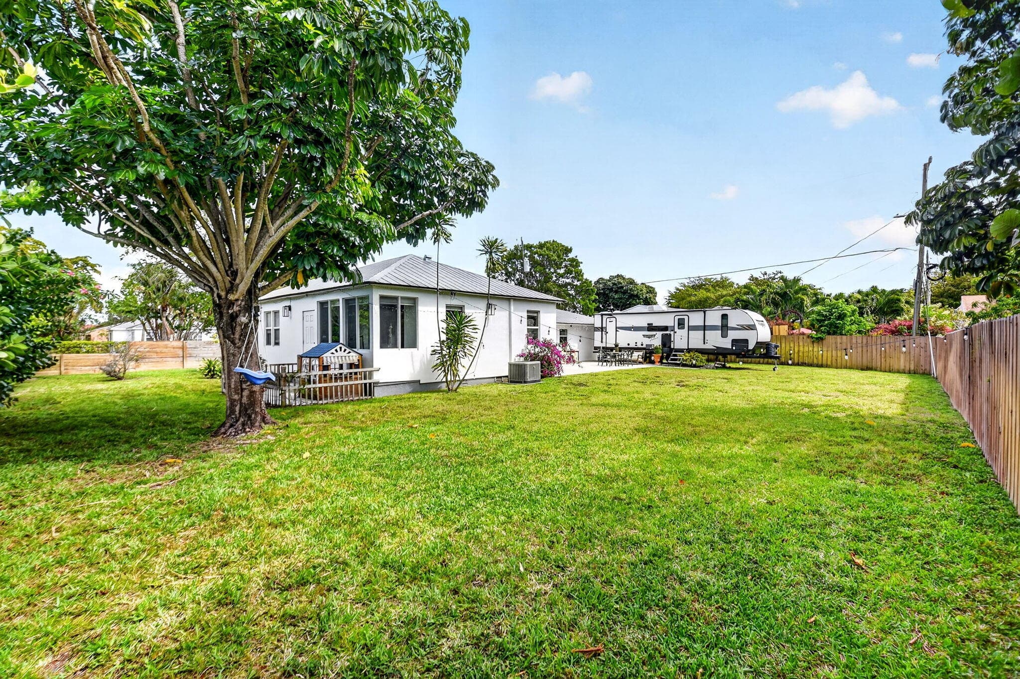 702 Forest Hill Boulevard, West Palm Beach, FL 33405 — photo 16 of 34