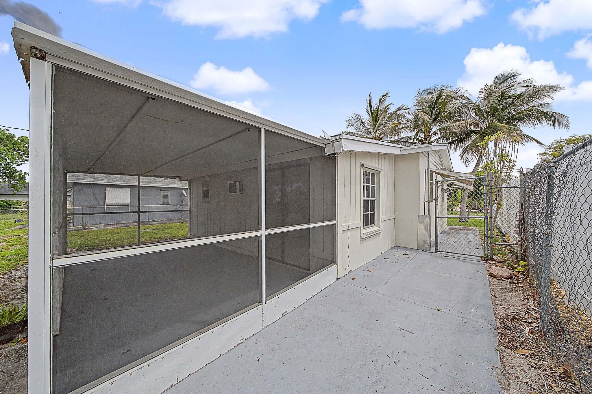 301 SE 21st Avenue, Boynton Beach, FL 33435 — photo 36 of 40