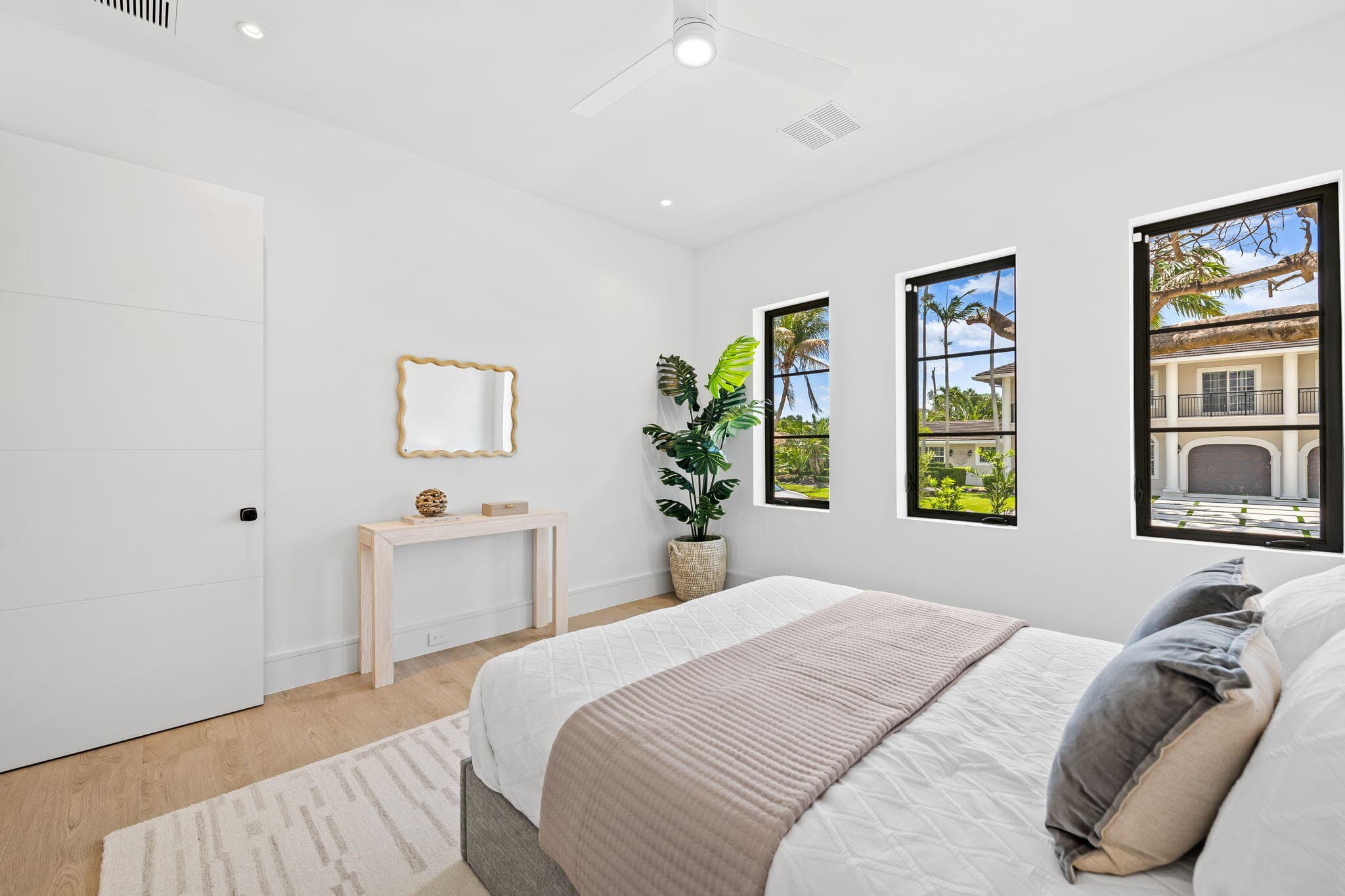 2725 NE 28th Street, Fort Lauderdale, FL 33306 — photo 18 of 40