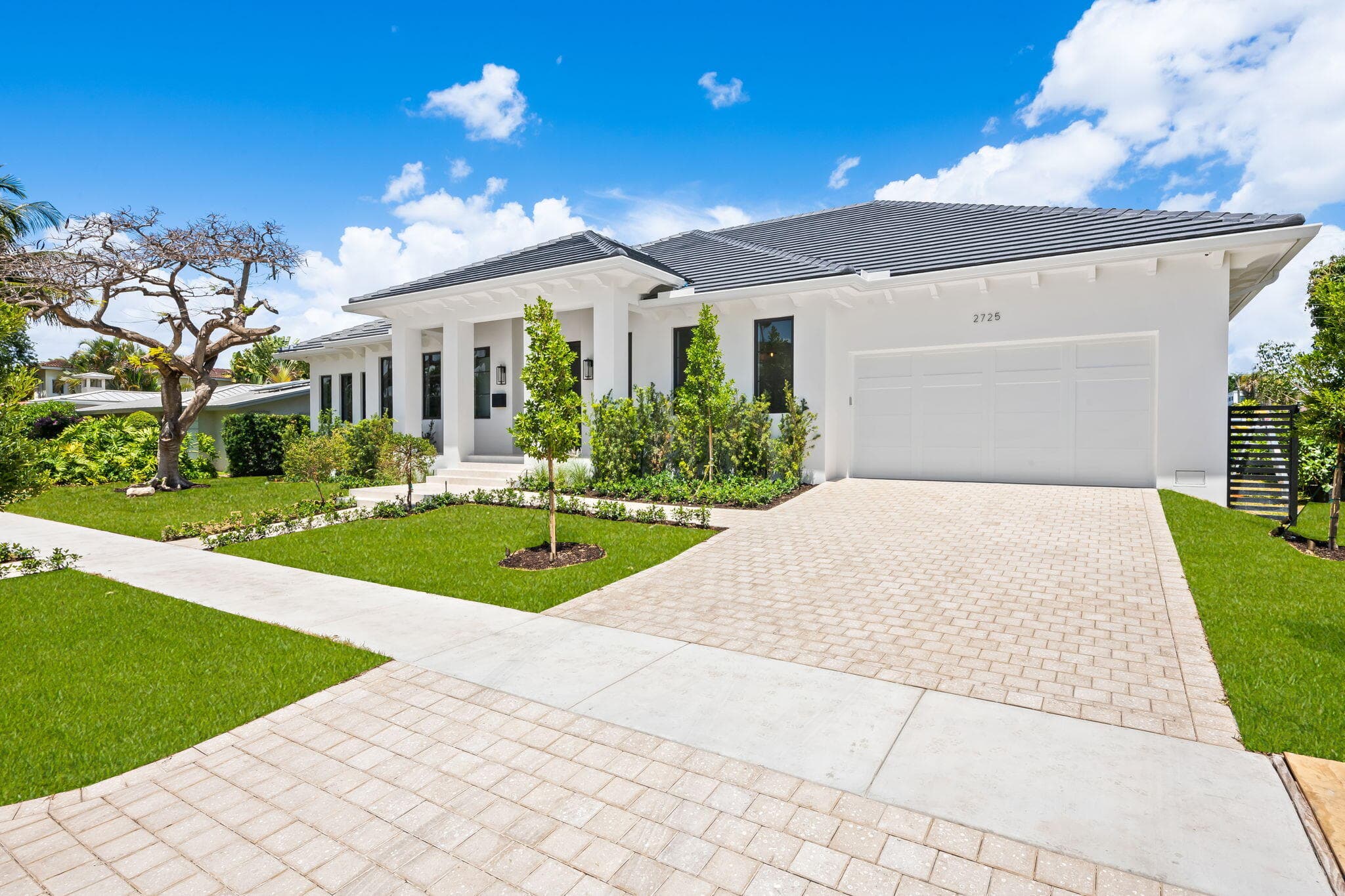 2725 NE 28th Street, Fort Lauderdale, FL 33306 — photo 2 of 40