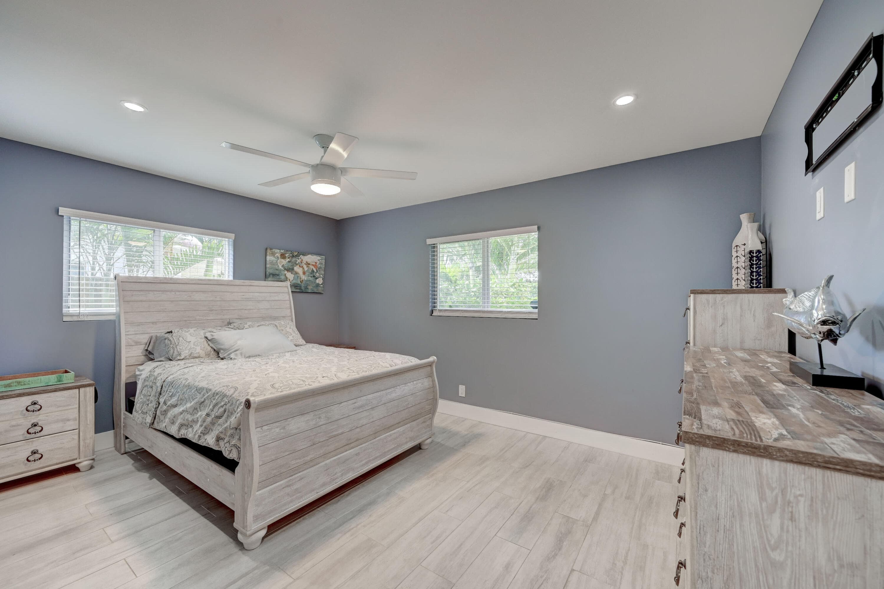 351 NE 41st Street, Oakland Park, FL 33334 — photo 14 of 23