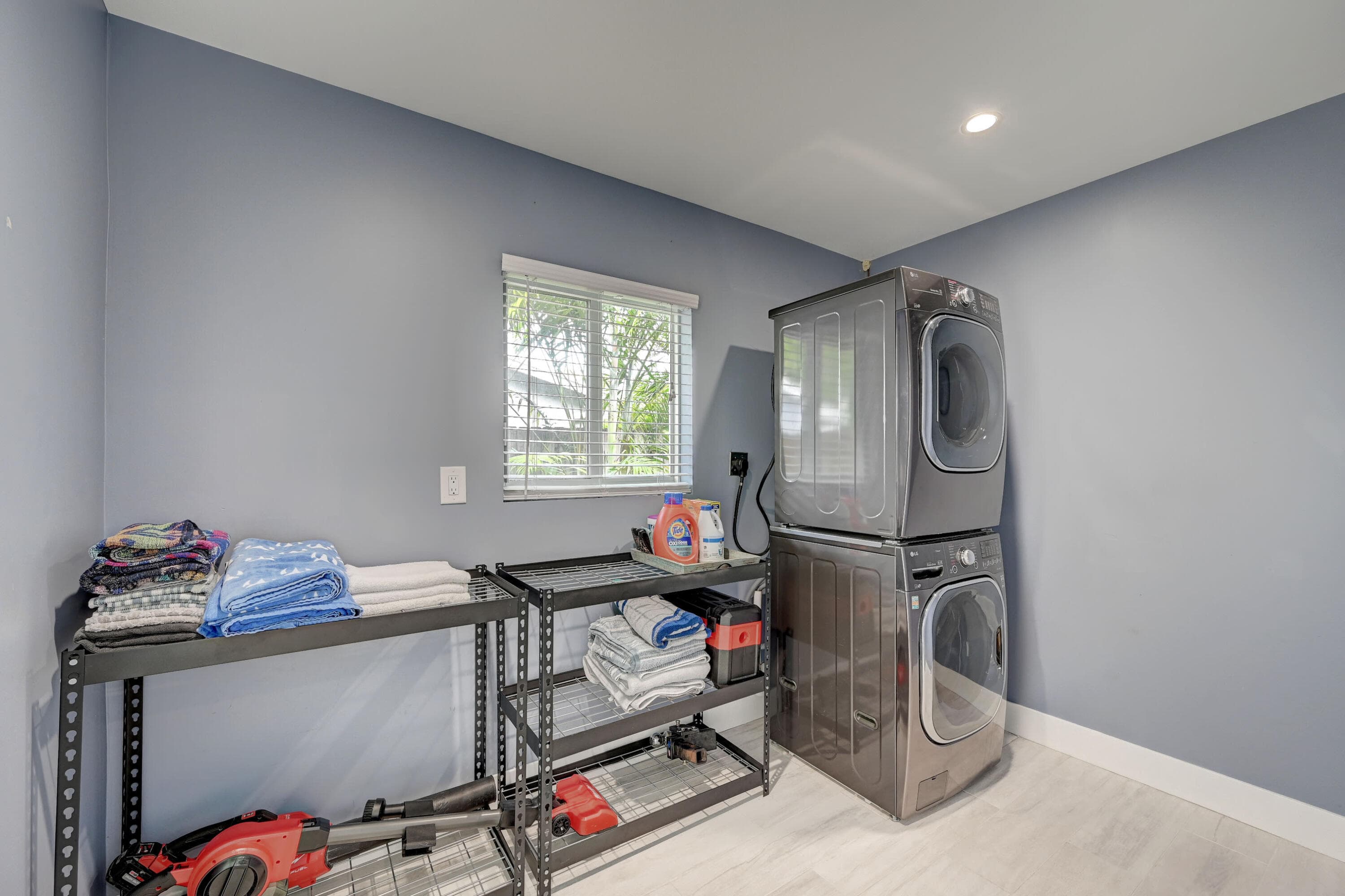 351 NE 41st Street, Oakland Park, FL 33334 — photo 16 of 23