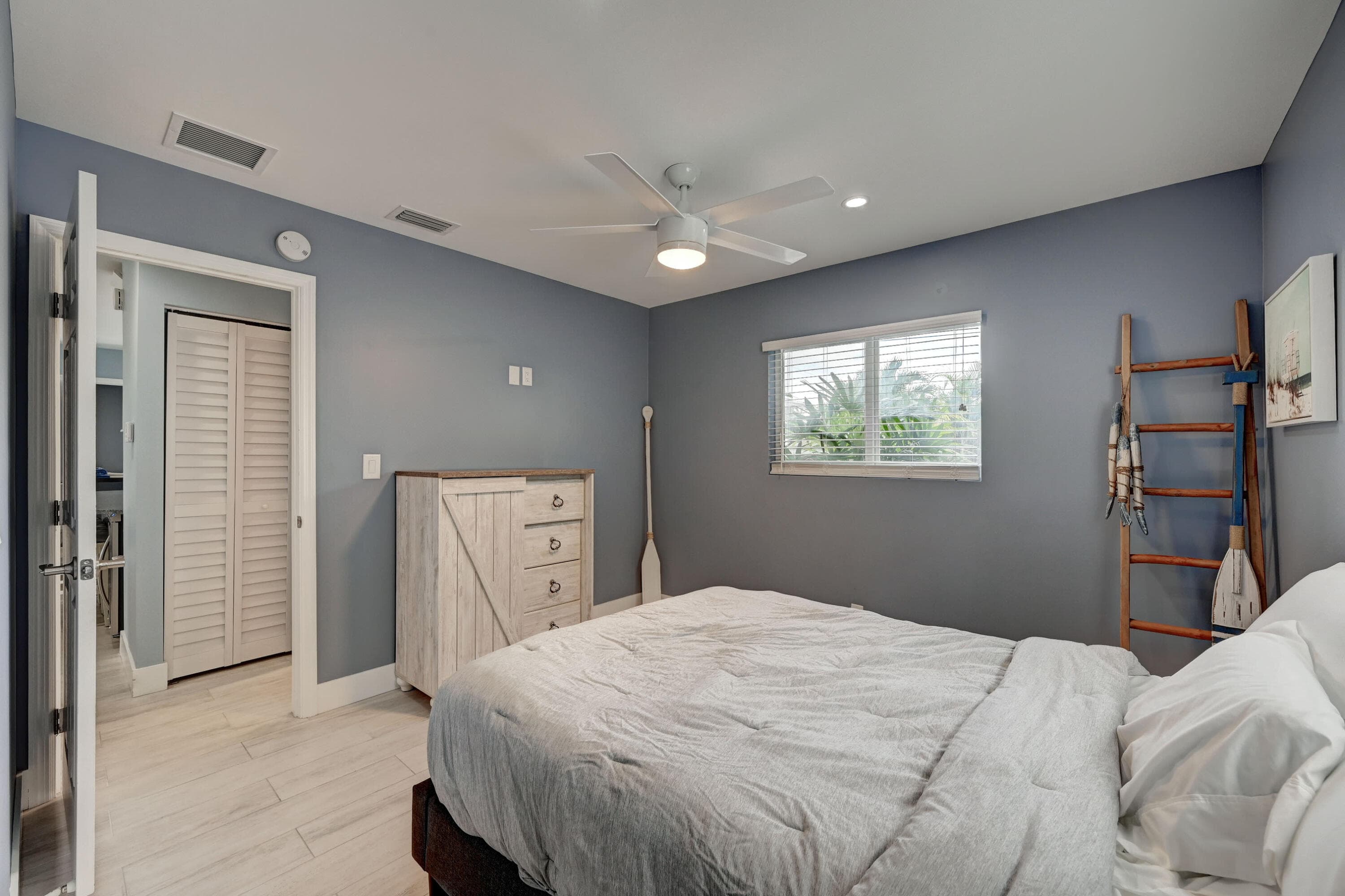 351 NE 41st Street, Oakland Park, FL 33334 — photo 18 of 23