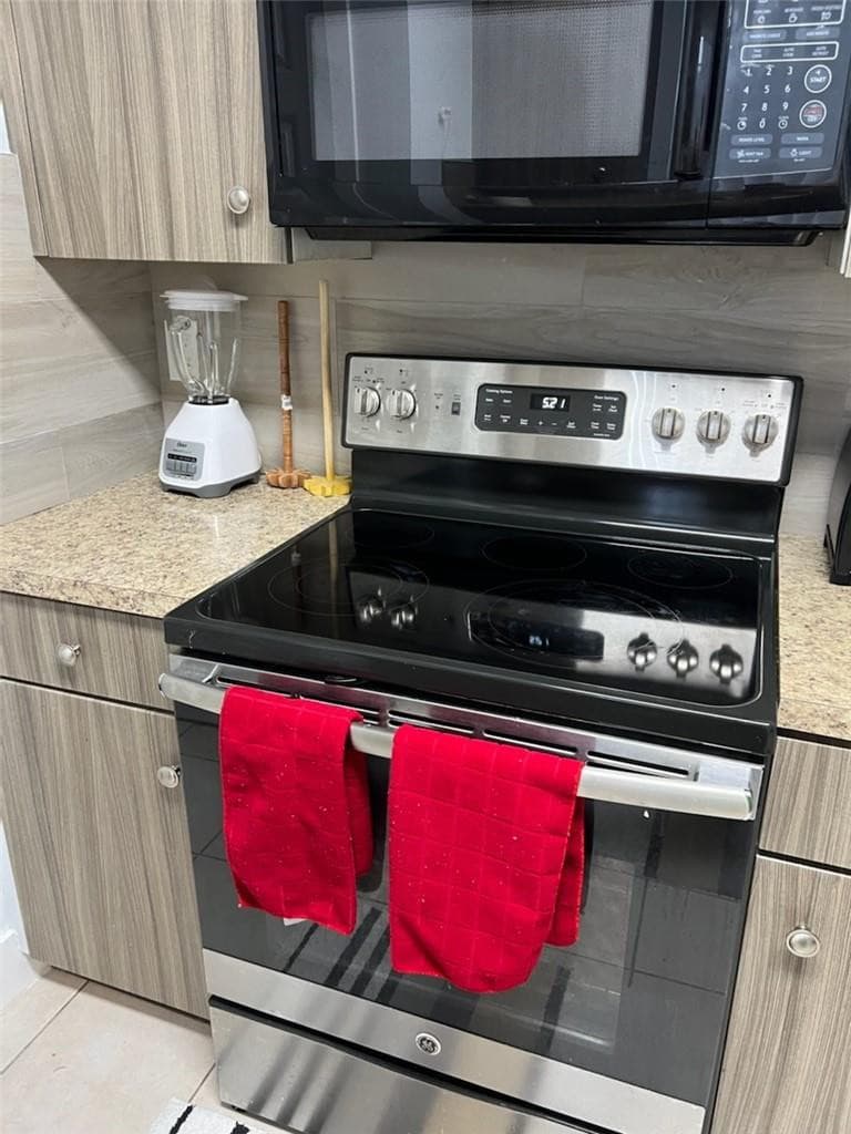 8657 SW 5th Street 108, Pembroke Pines, FL 33025 — photo 6 of 11