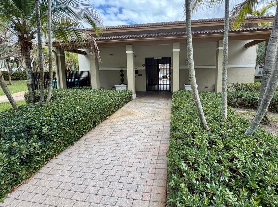2403 NW 7th Street, Boynton Beach, FL 33426 — photo 13 of 16