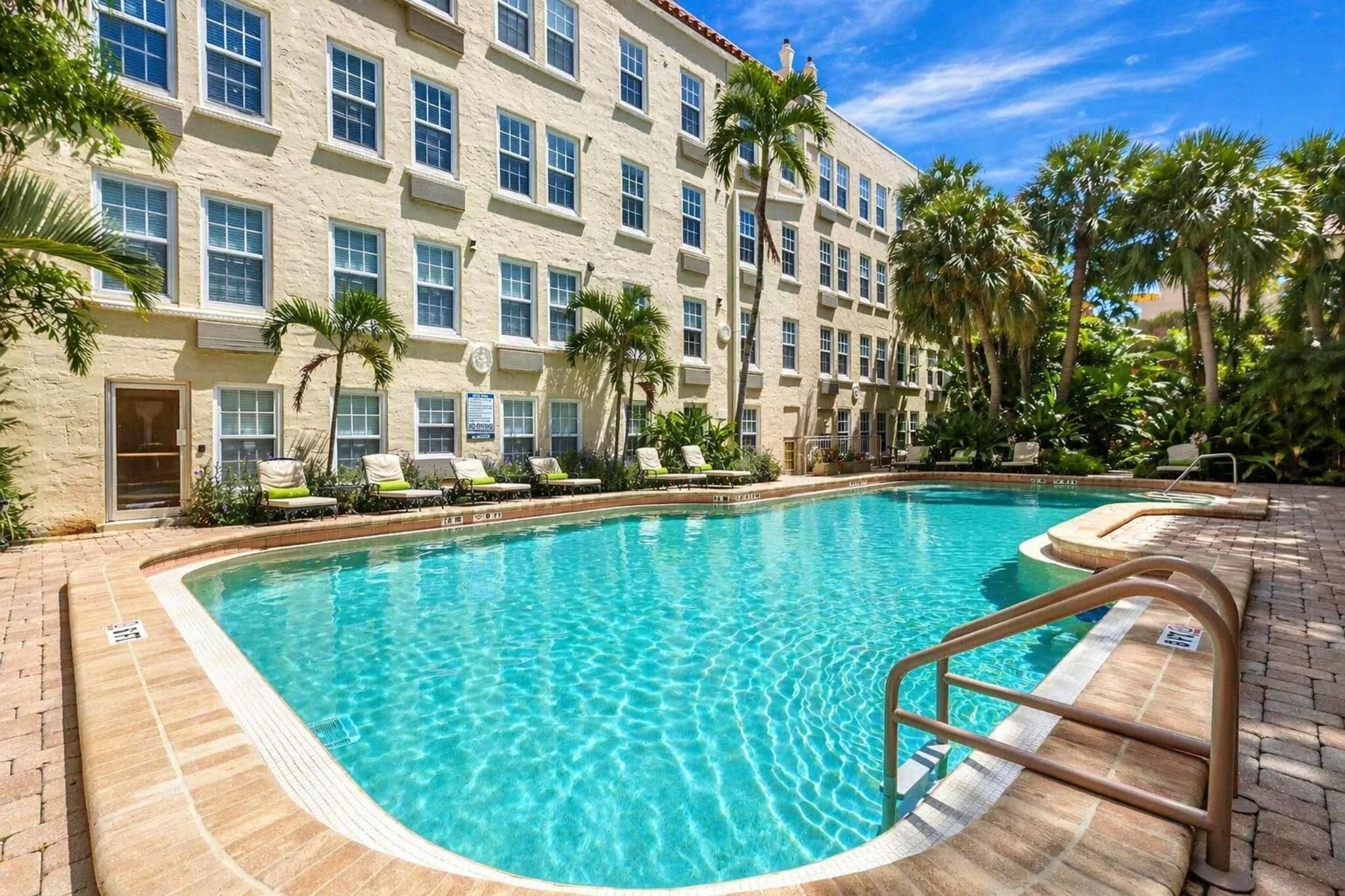 235 Sunrise 3244, Palm Beach, FL 33480 — photo 4 of 21