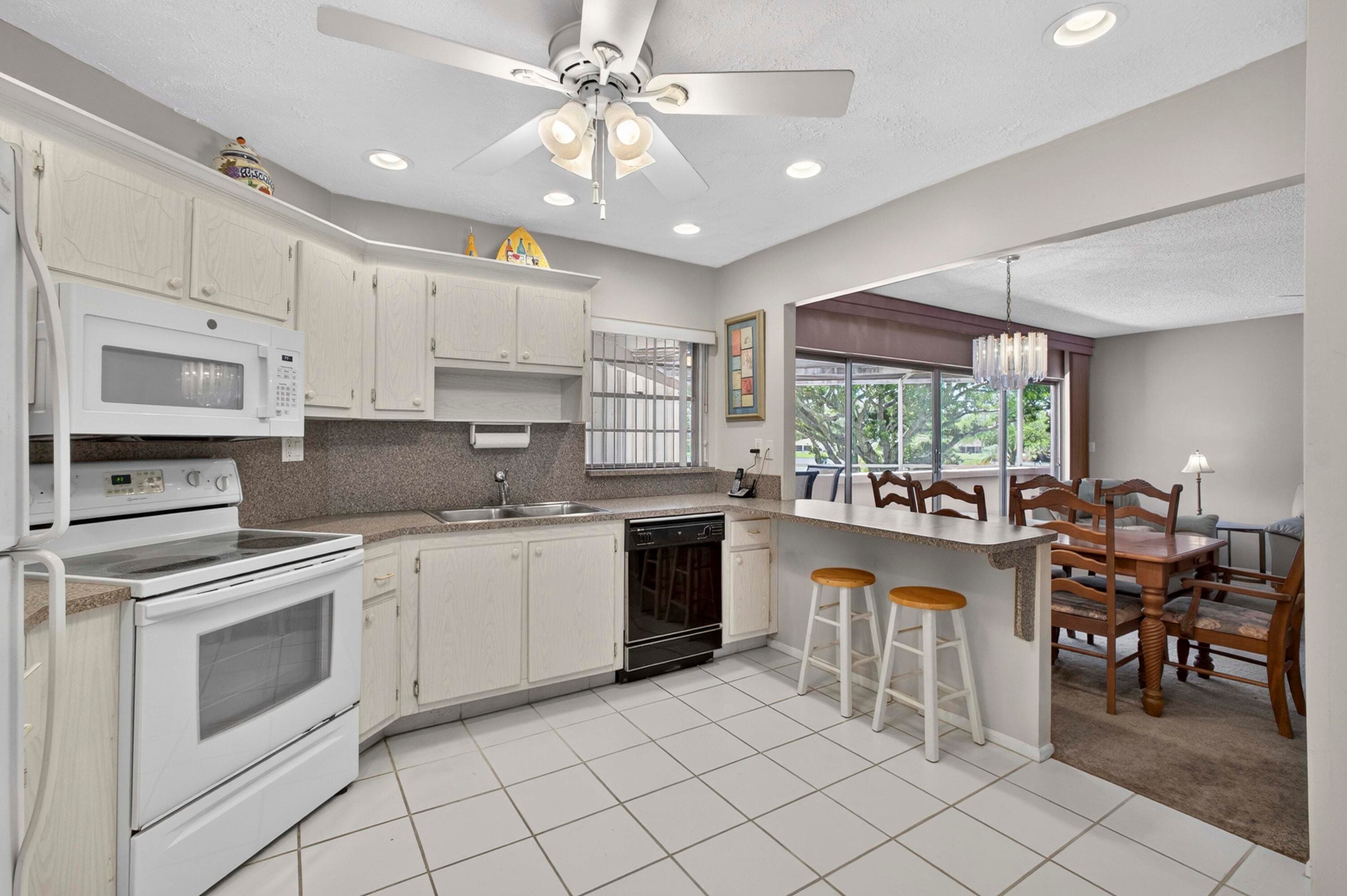 3 Greenway Vlg N 210, Royal Palm Beach, FL 33411 — photo 17 of 54