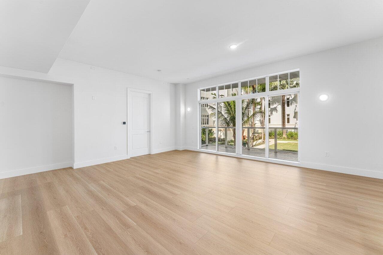 178 Lake Drive 4102, Palm Beach Shores, FL 33404 — photo 12 of 36
